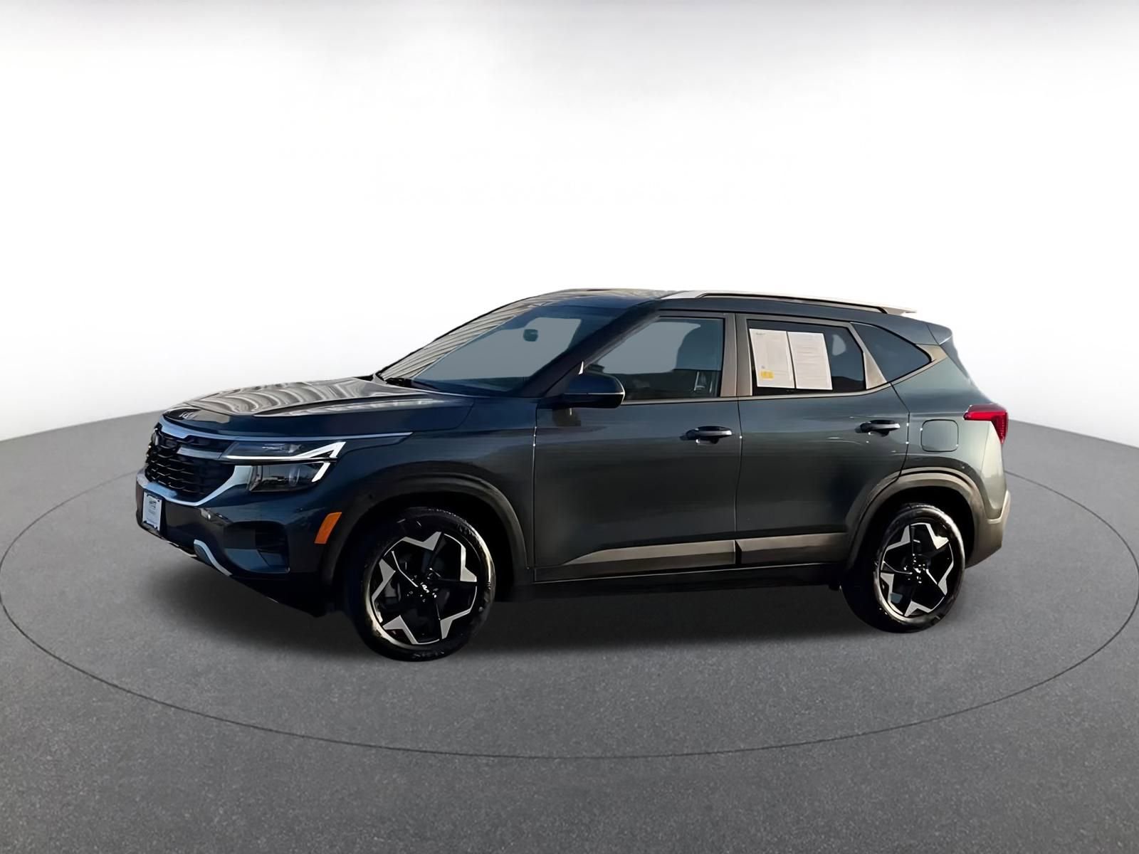 Thumbnail: 2025 Kia Seltos - 7