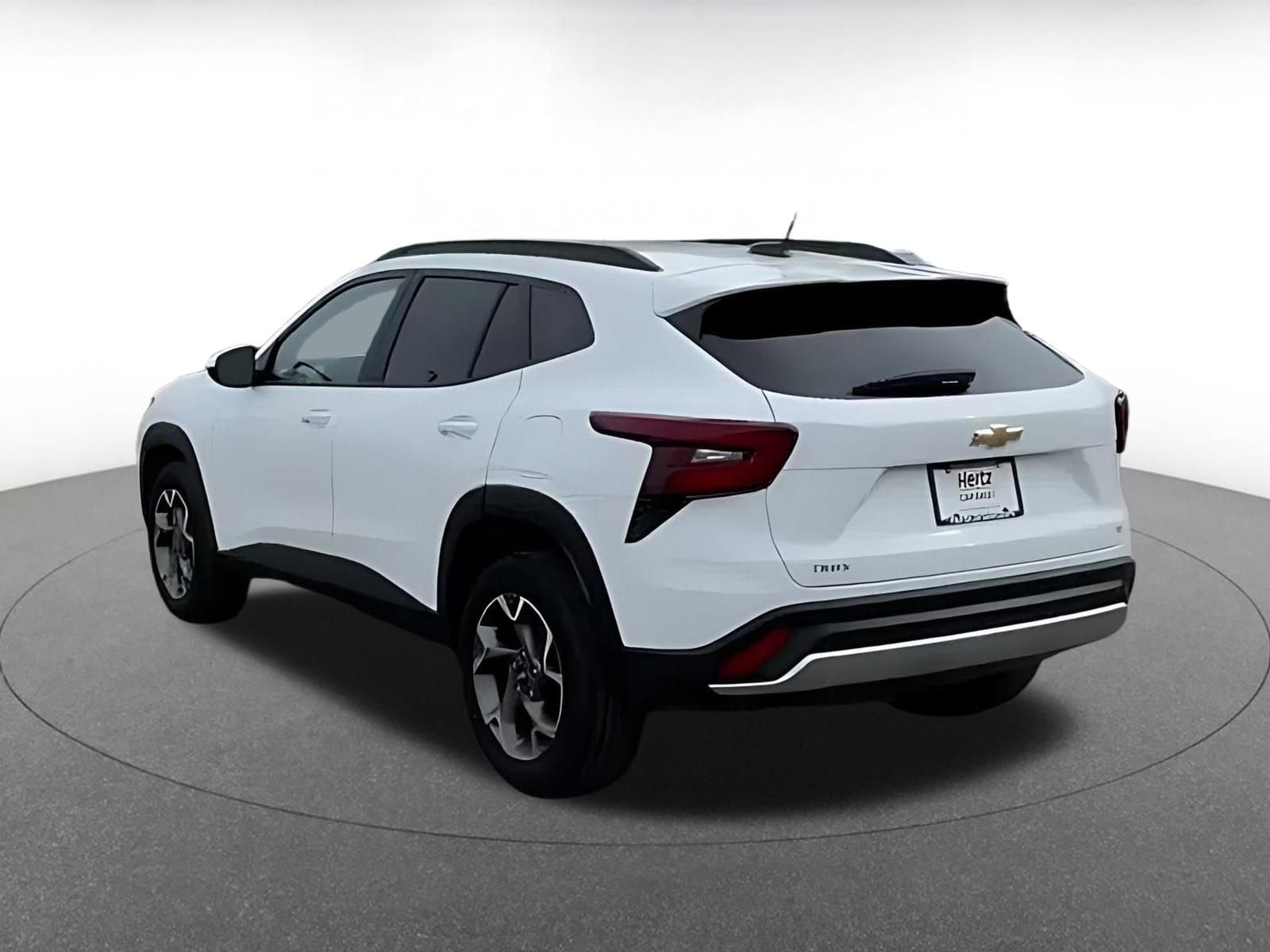 Thumbnail: 2025 Chevrolet Trax - 4