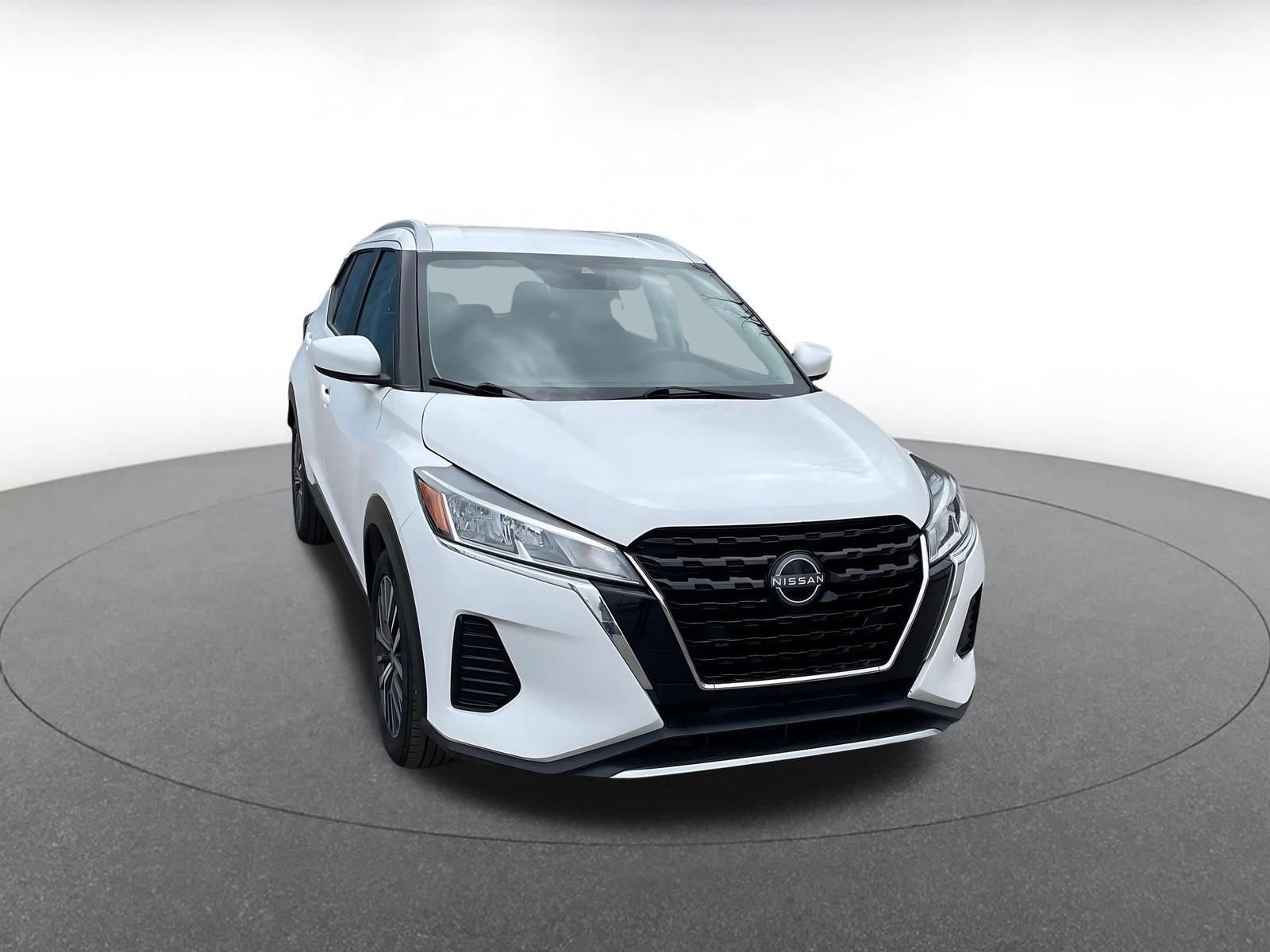 Thumbnail: 2024 Nissan Kicks - 1