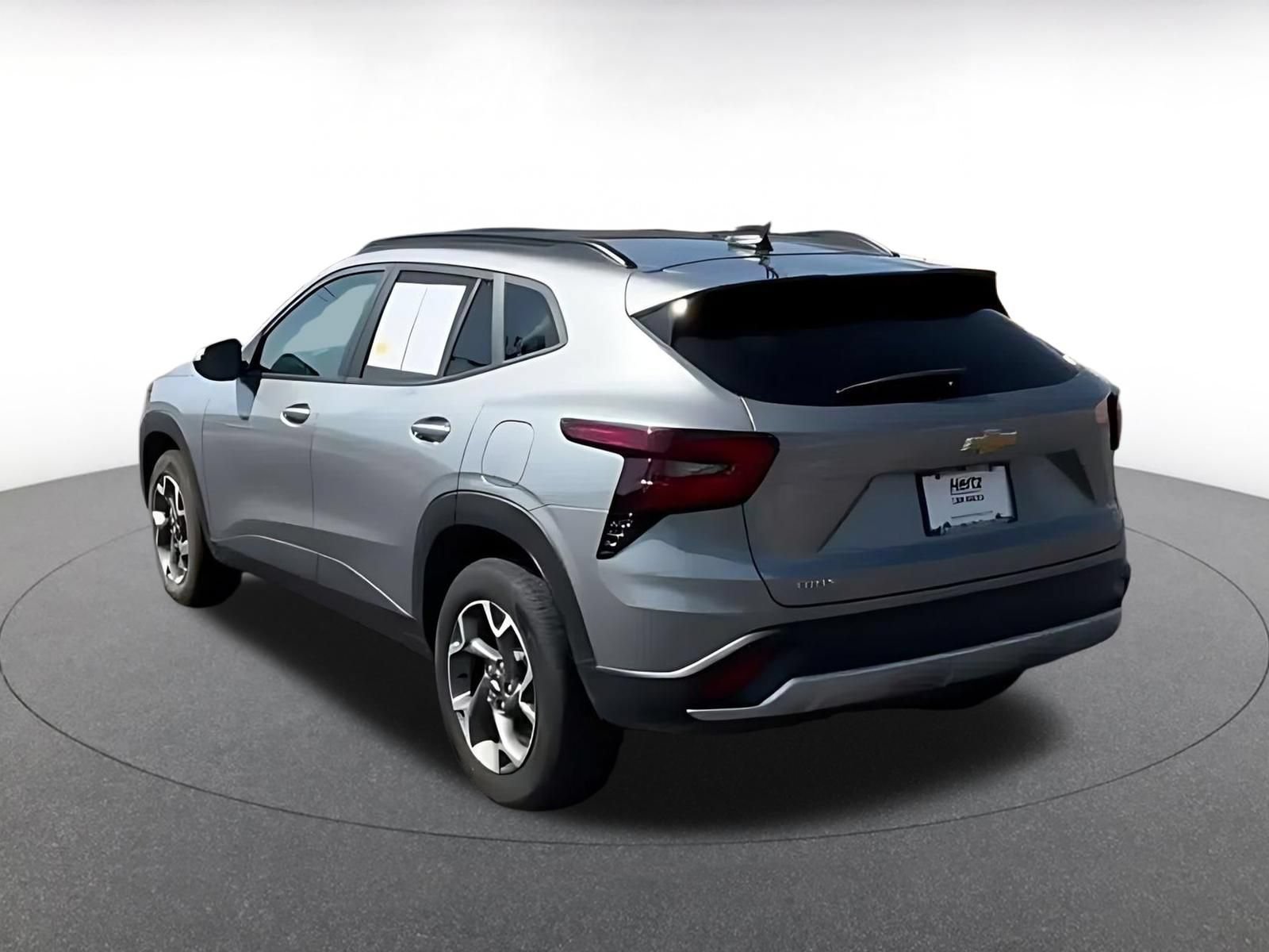 Thumbnail: 2025 Chevrolet Trax - 10