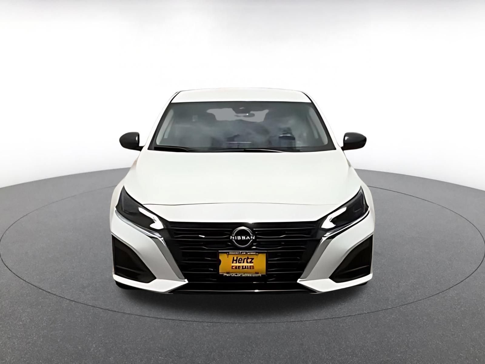 Thumbnail: 2025 Nissan Altima - 4