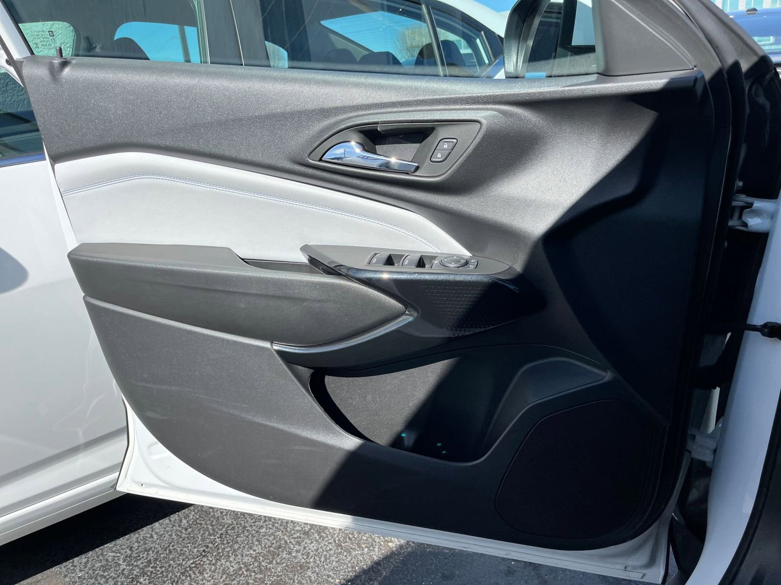 Thumbnail: 2025 Chevrolet Trax - 18