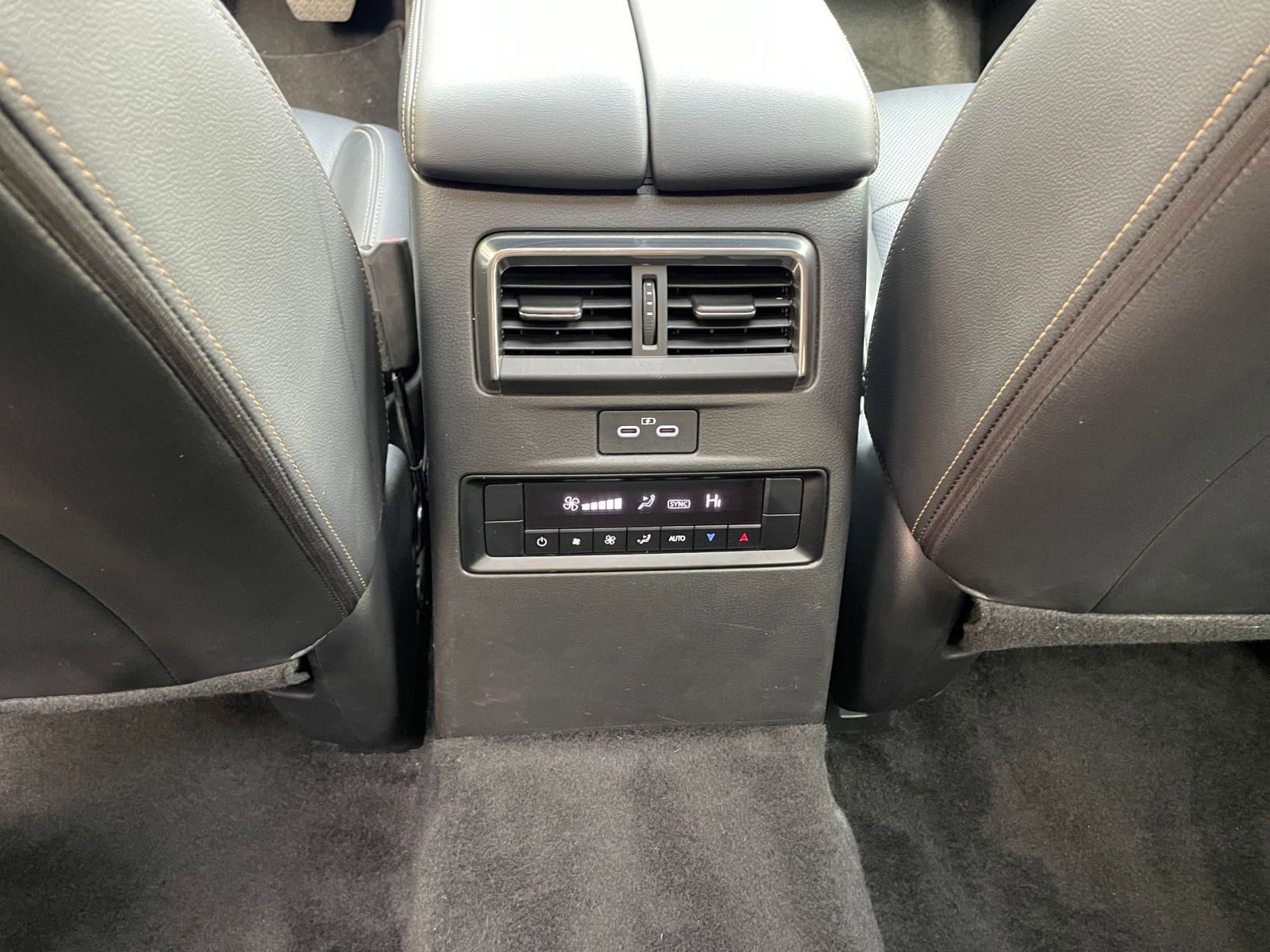 Thumbnail: 2025 Mazda CX-70 - 24