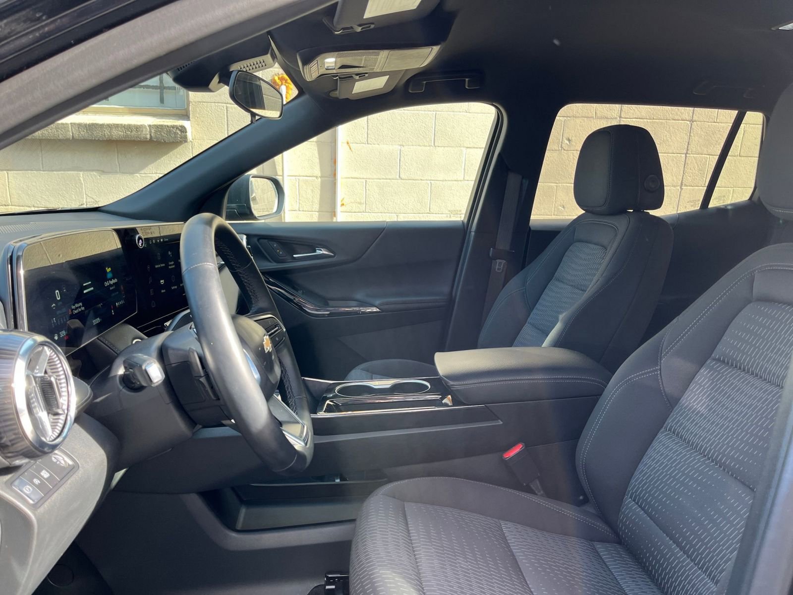 Thumbnail: 2025 Chevrolet Equinox - 25