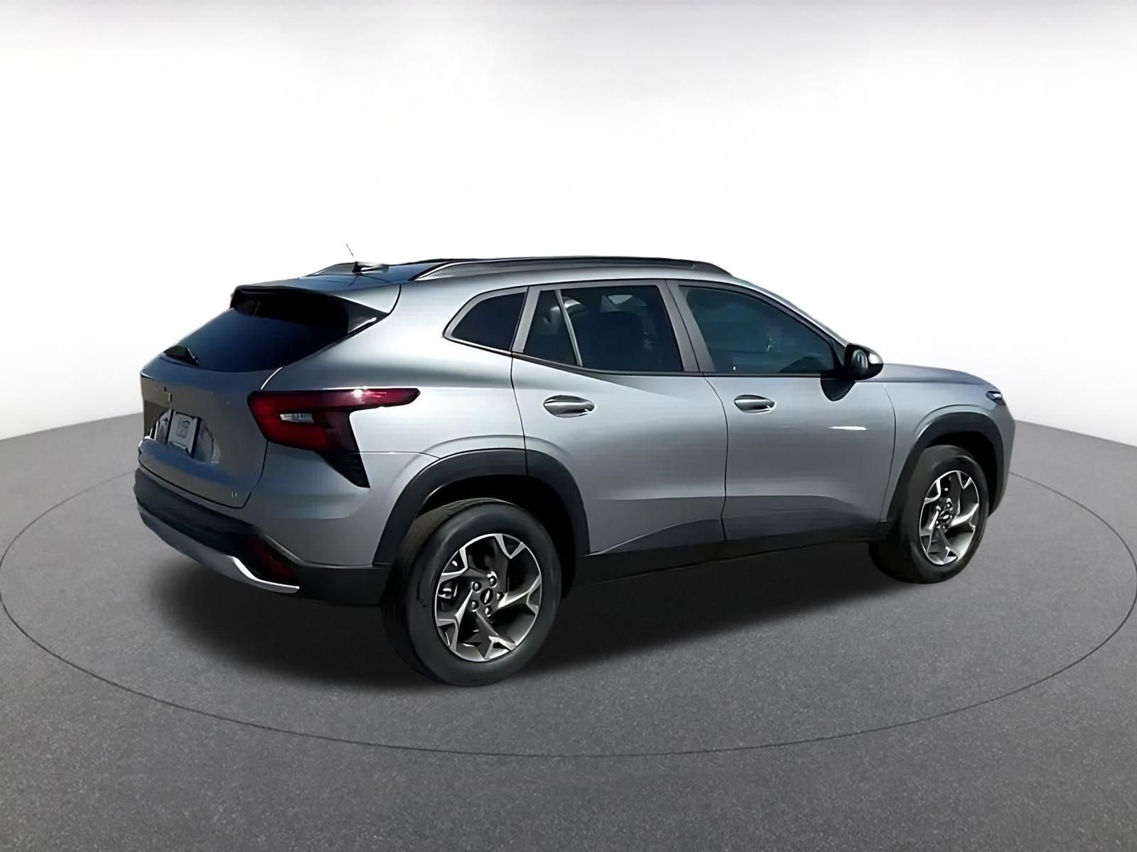 Thumbnail: 2025 Chevrolet Trax - 14