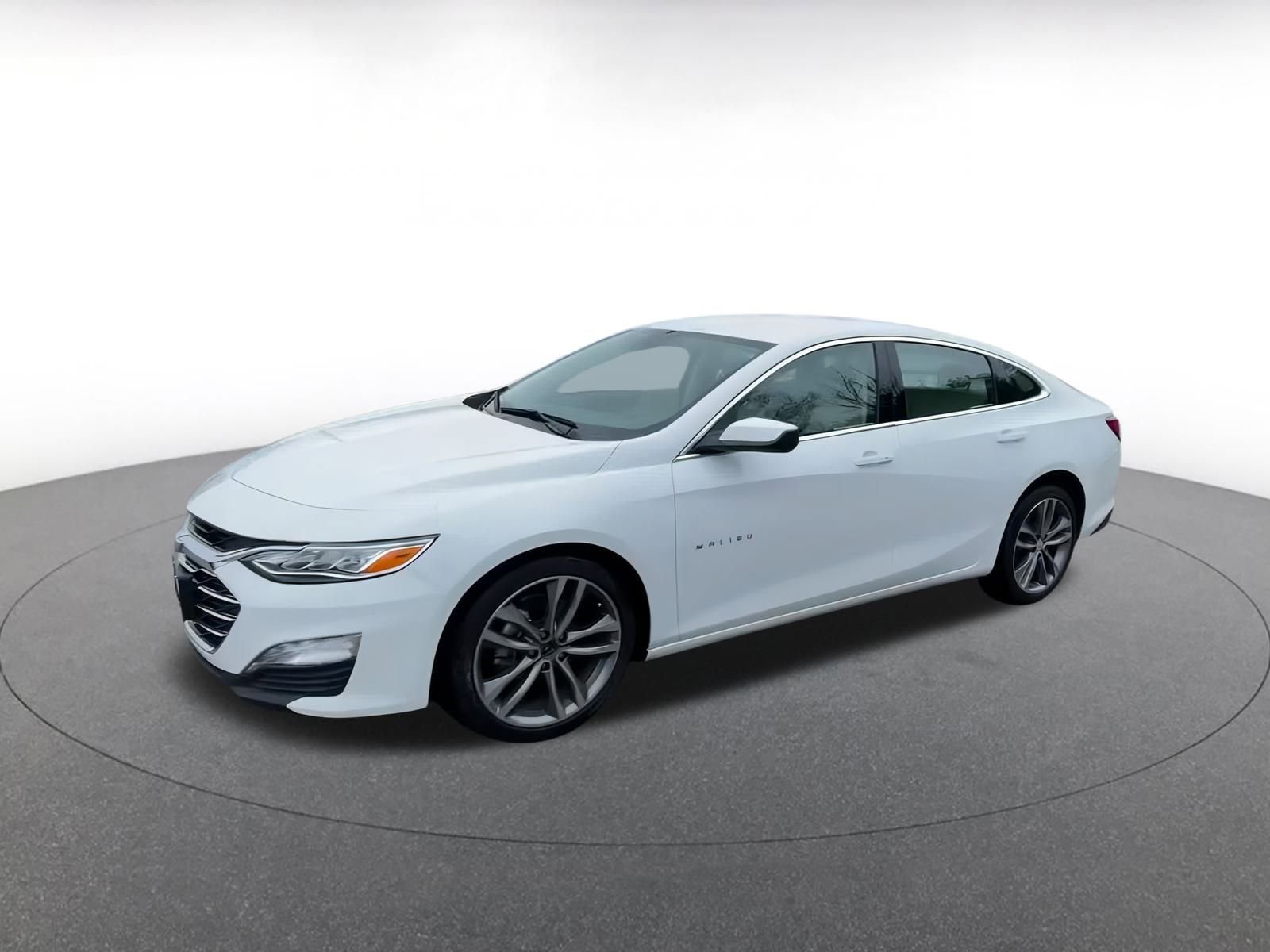 Thumbnail: 2024 Chevrolet Malibu - 8