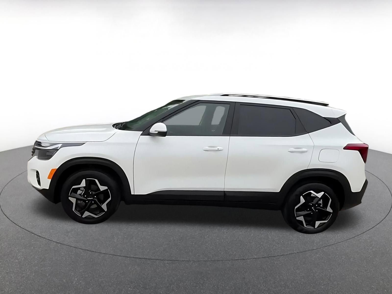 Thumbnail: 2025 Kia Seltos - 9