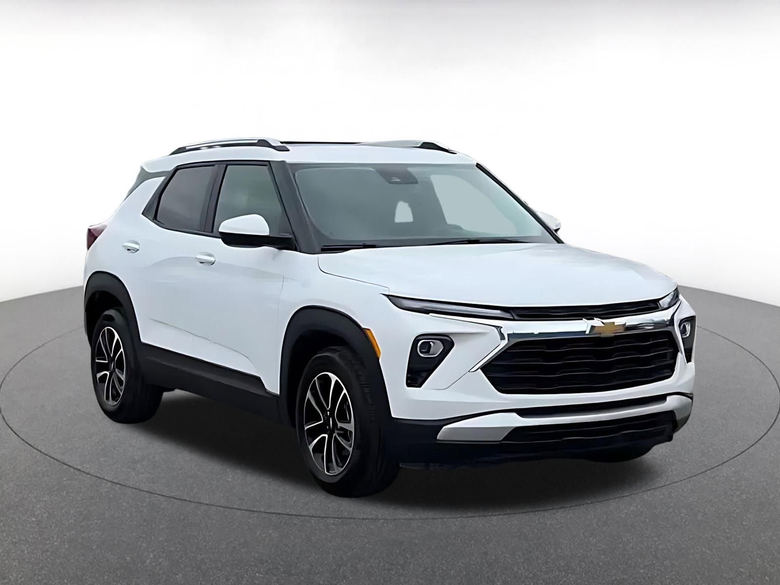 Thumbnail: 2025 Chevrolet TrailBlazer - 3