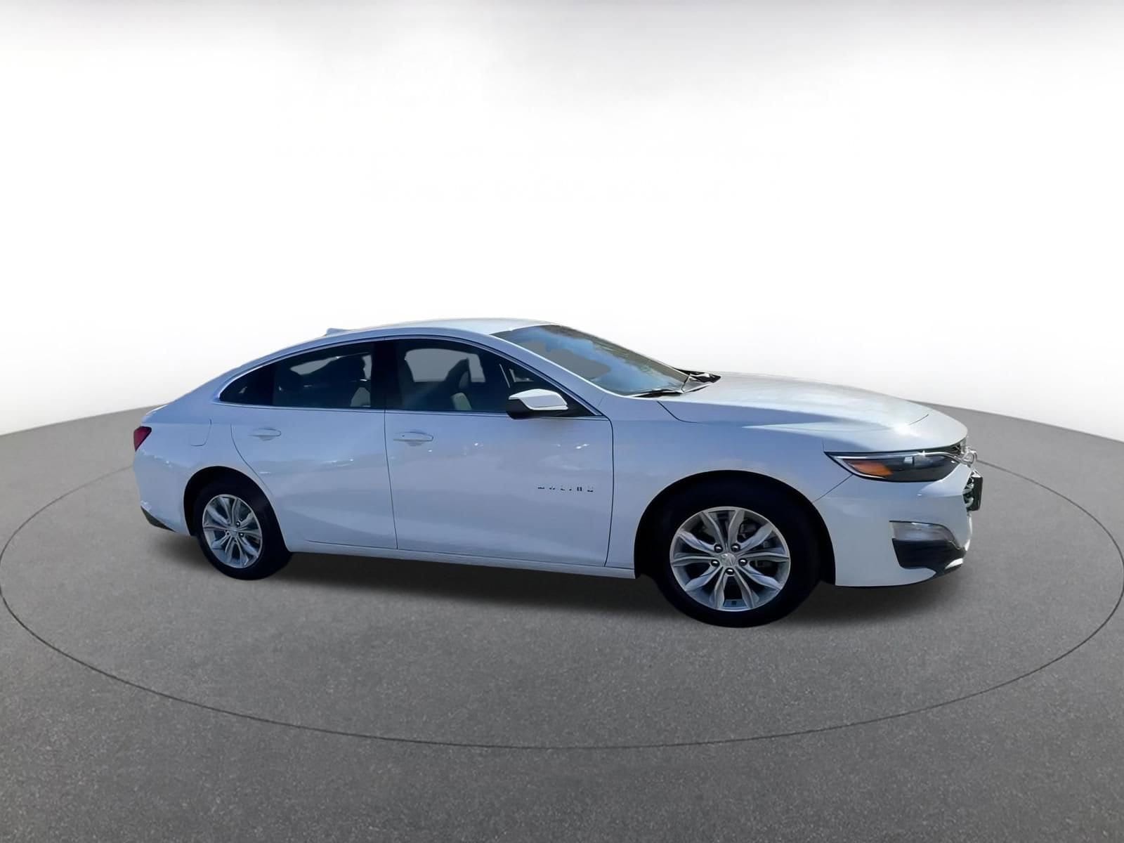 Thumbnail: 2024 Chevrolet Malibu - 2