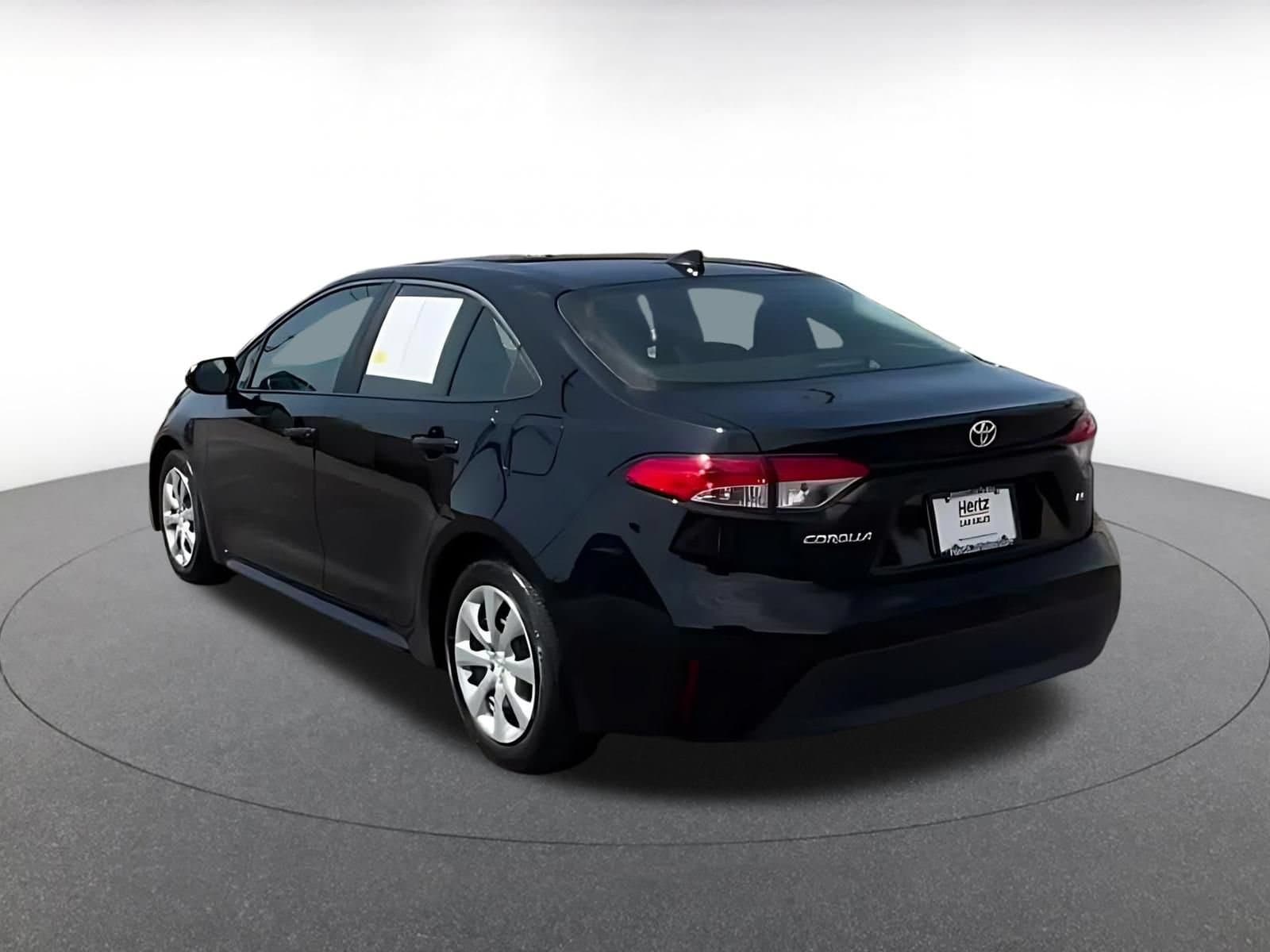Thumbnail: 2025 Toyota Corolla - 10