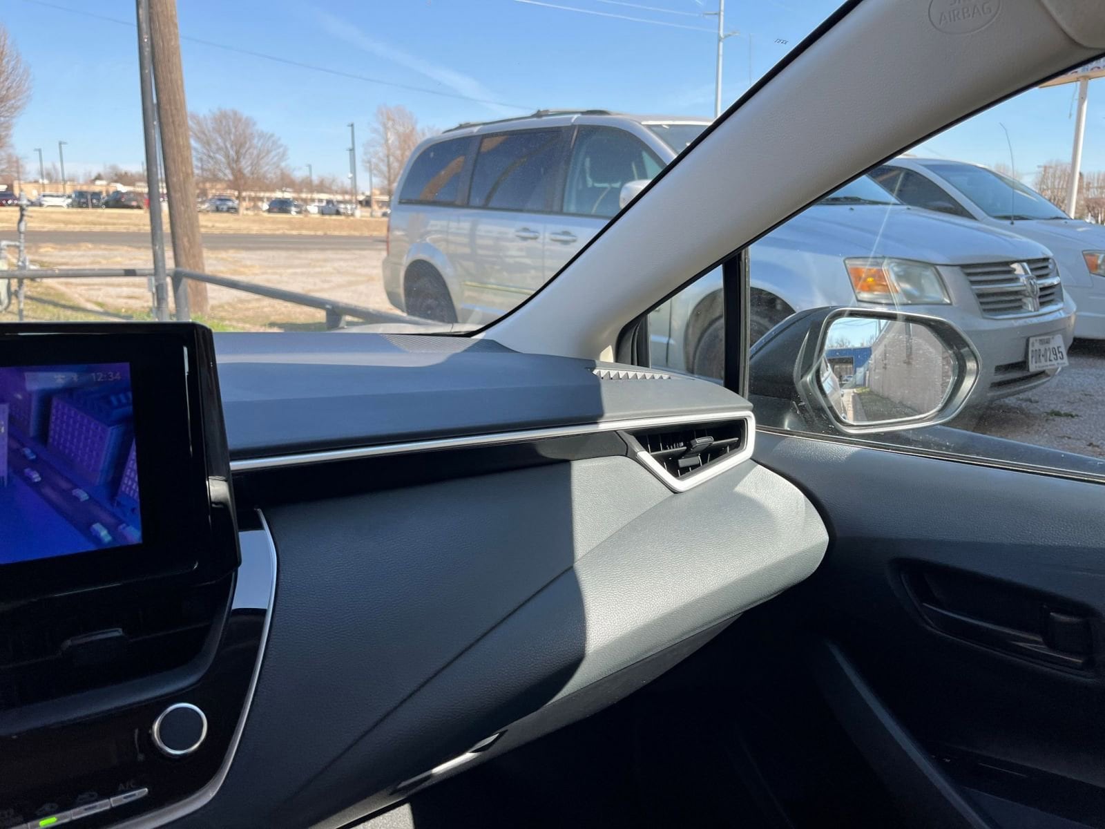 Thumbnail: 2025 Toyota Corolla - 33