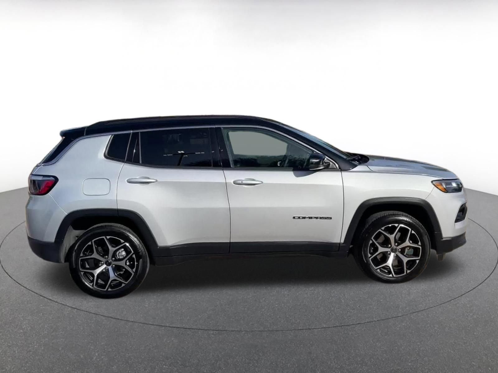Thumbnail: 2025 Jeep Compass - 16