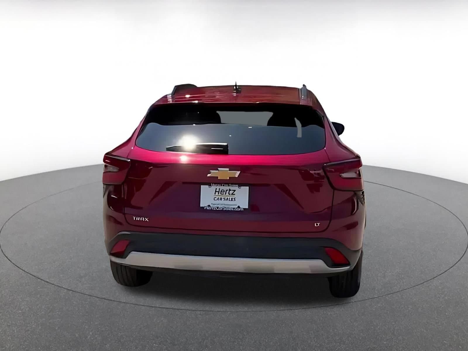 Thumbnail: 2025 Chevrolet Trax - 11