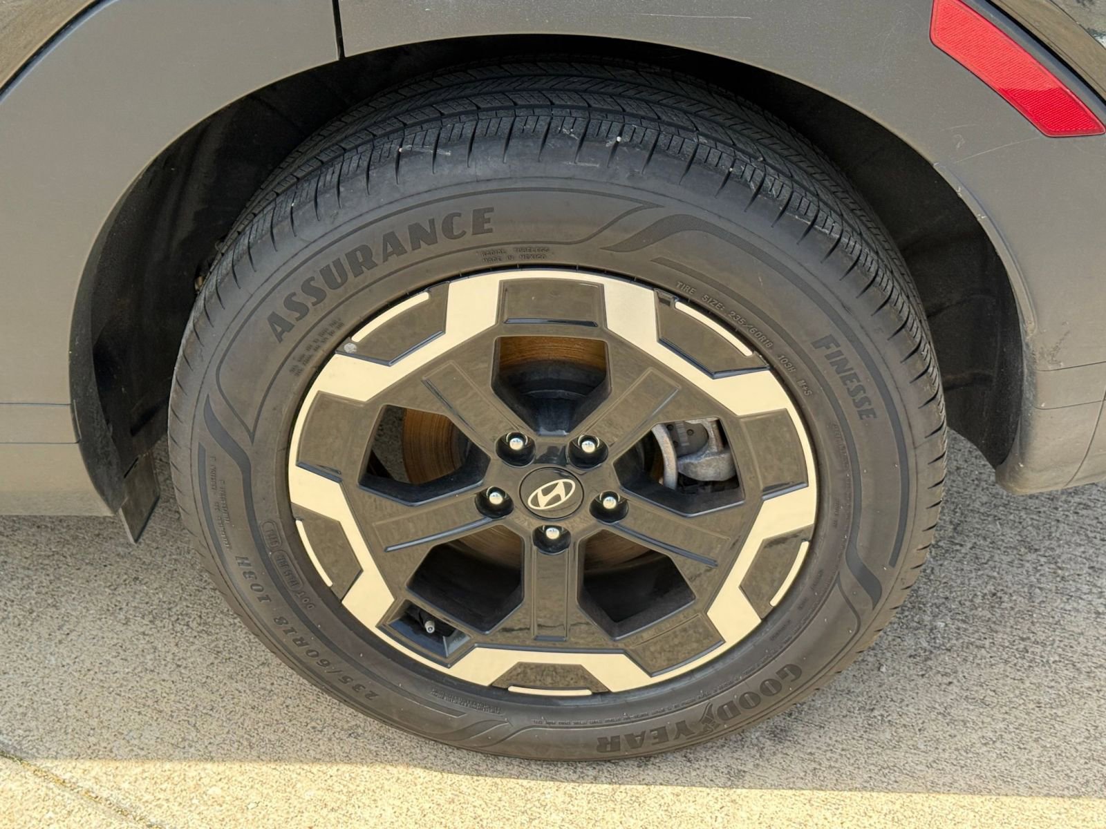 Thumbnail: 2025 Hyundai Santa Fe - 32