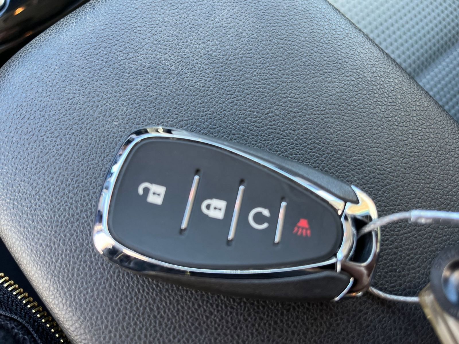 Thumbnail: 2025 Chevrolet Trax - 21