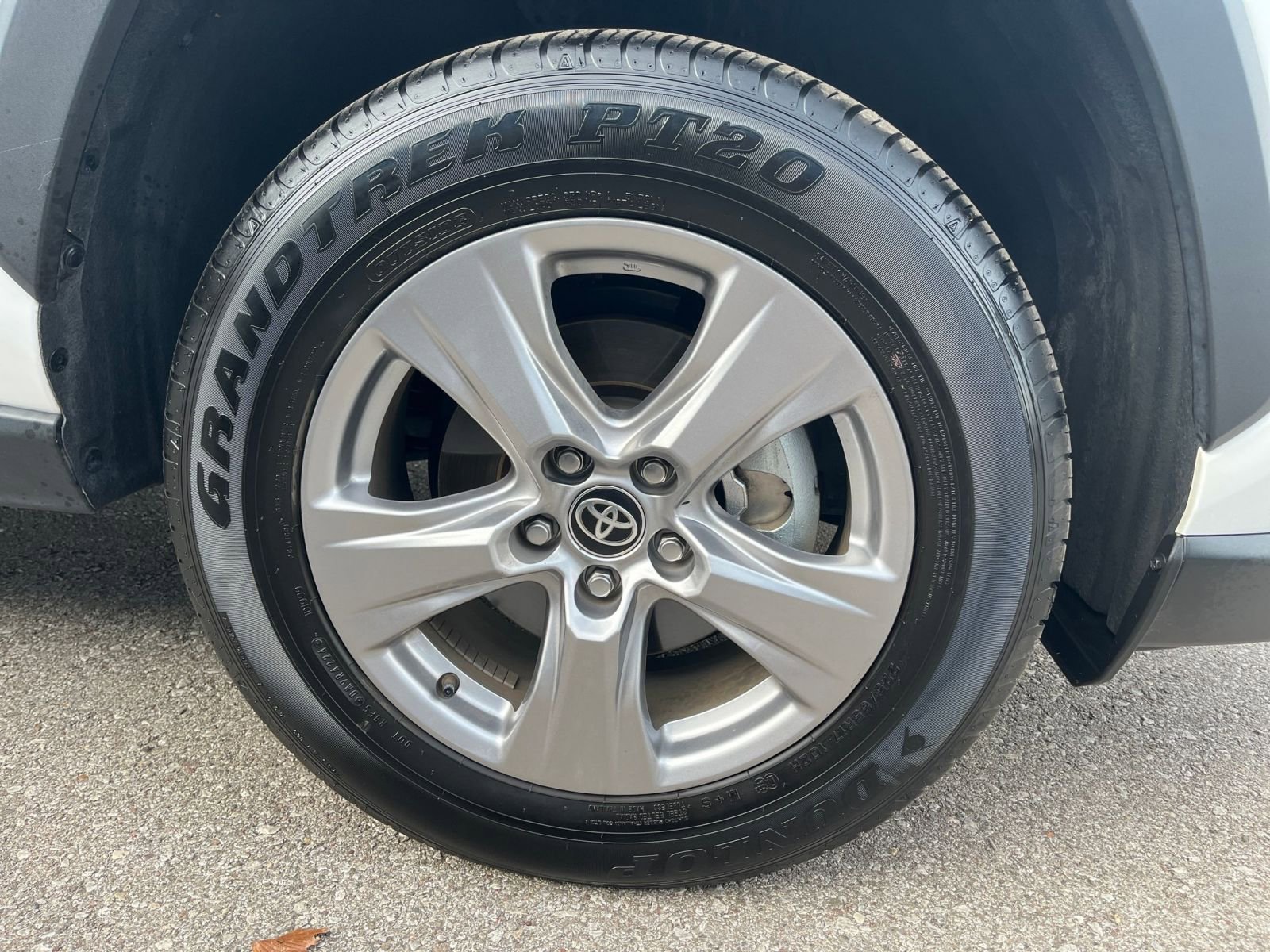 Thumbnail: 2025 Toyota RAV4 - 30