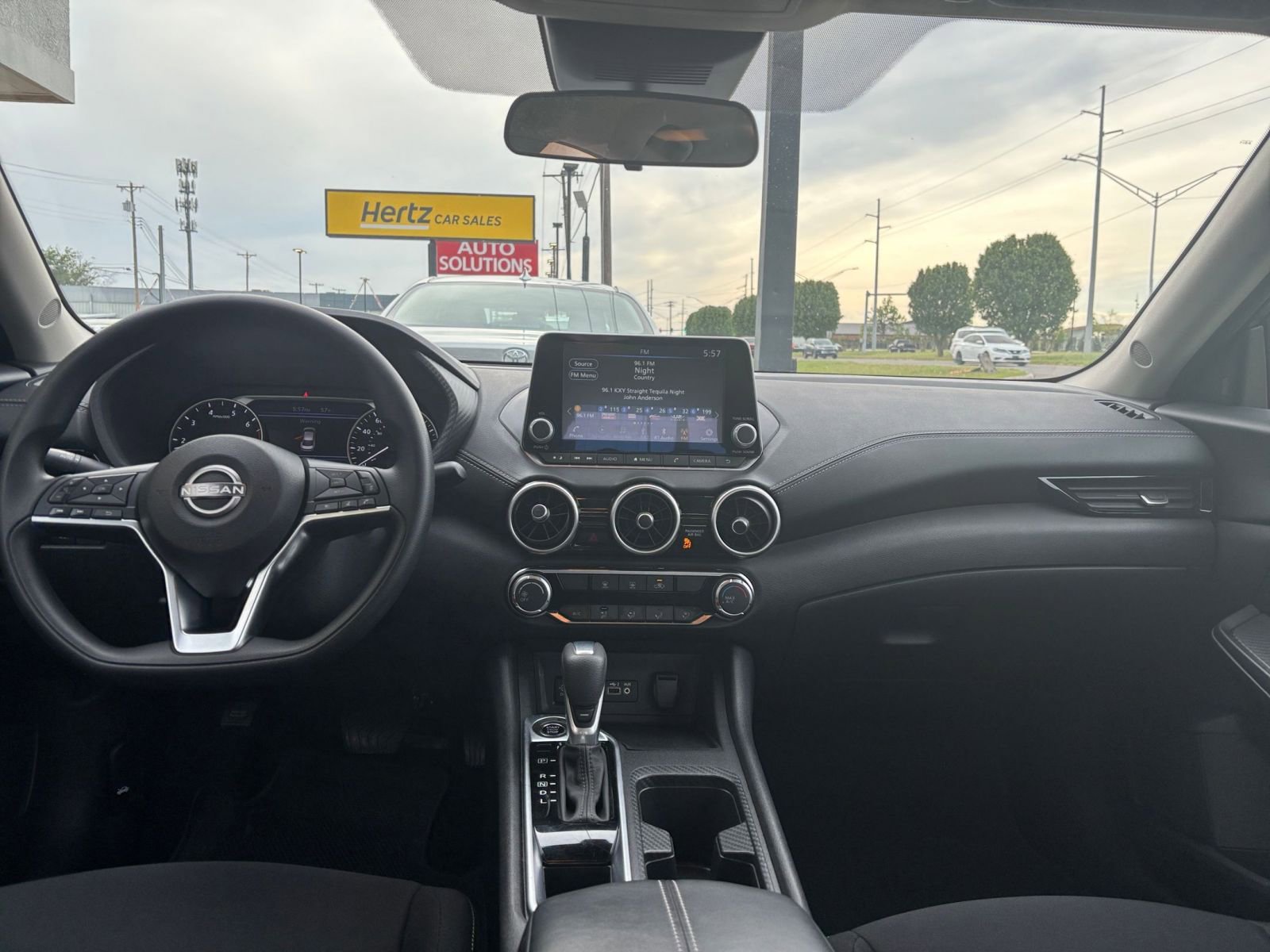 Thumbnail: 2025 Nissan Sentra - 31