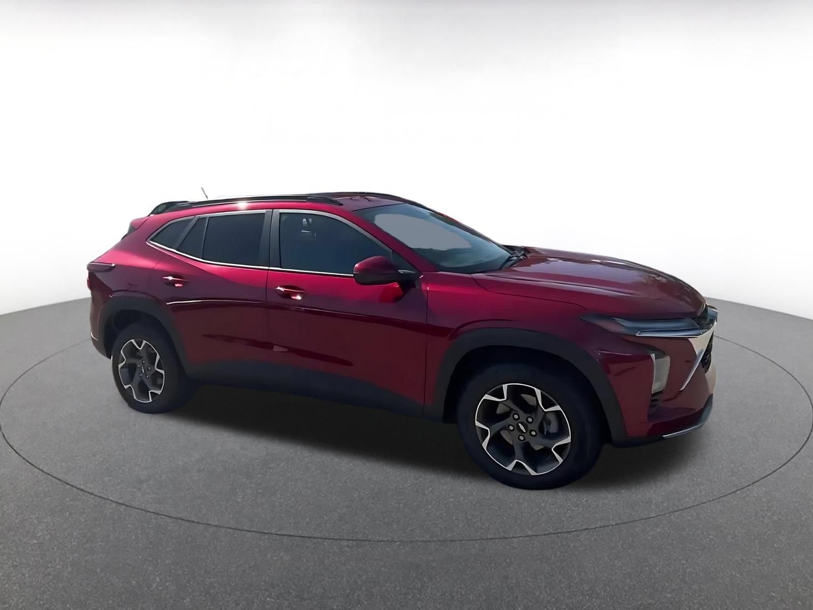 Thumbnail: 2025 Chevrolet Trax - 2