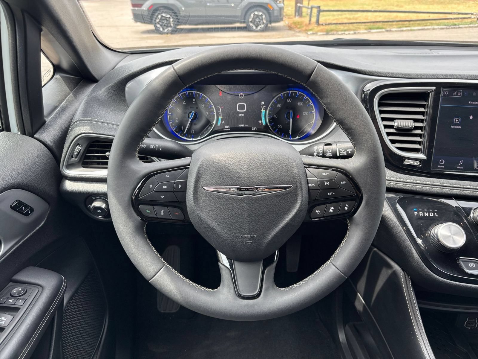 Thumbnail: 2025 Chrysler Pacifica - 27