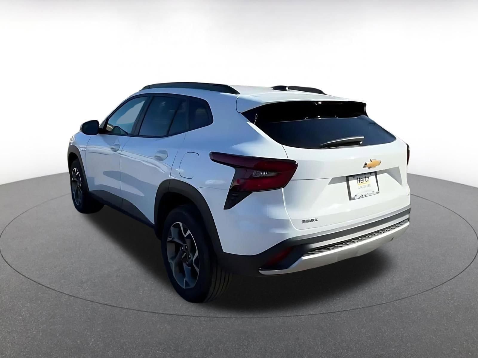 Thumbnail: 2025 Chevrolet Trax - 11