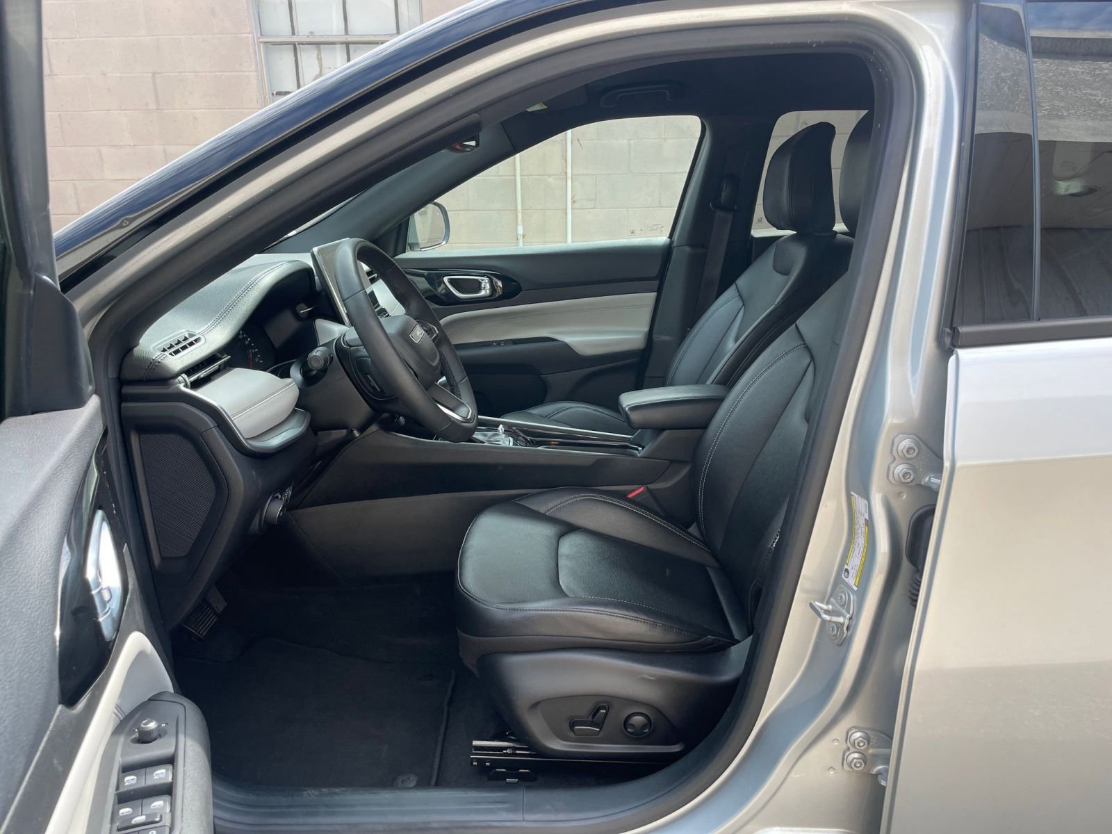 Thumbnail: 2025 Jeep Compass - 28