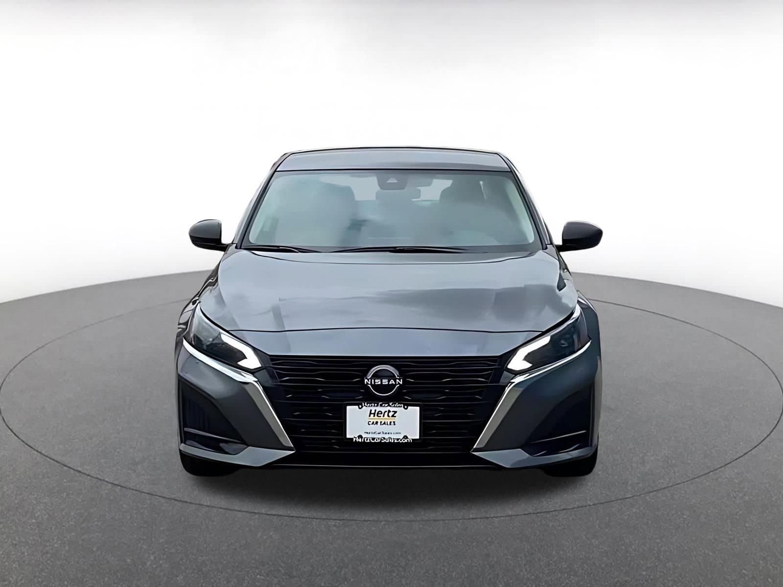 Thumbnail: 2025 Nissan Altima - 4