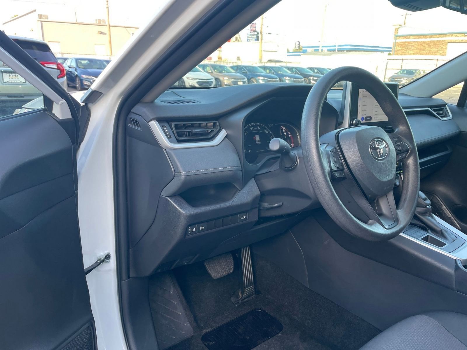 Thumbnail: 2025 Toyota RAV4 - 35