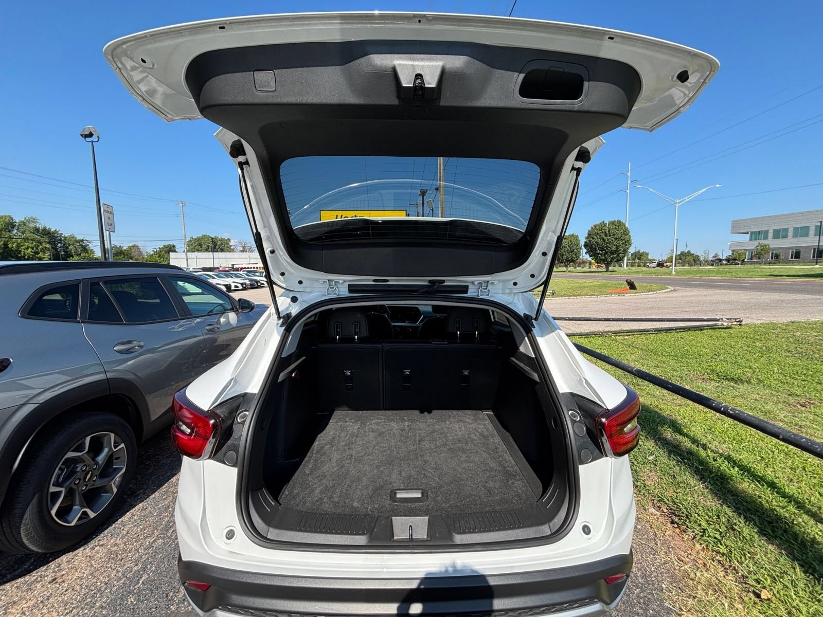 Thumbnail: 2025 Chevrolet Trax - 29