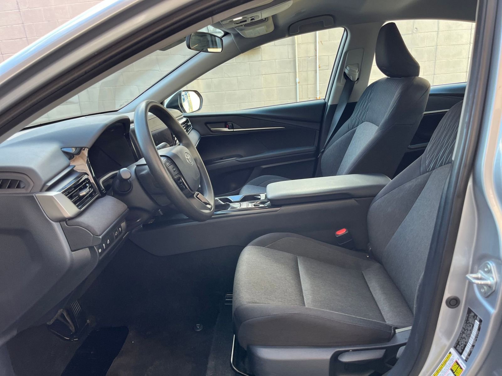 Thumbnail: 2025 Toyota Camry - 25