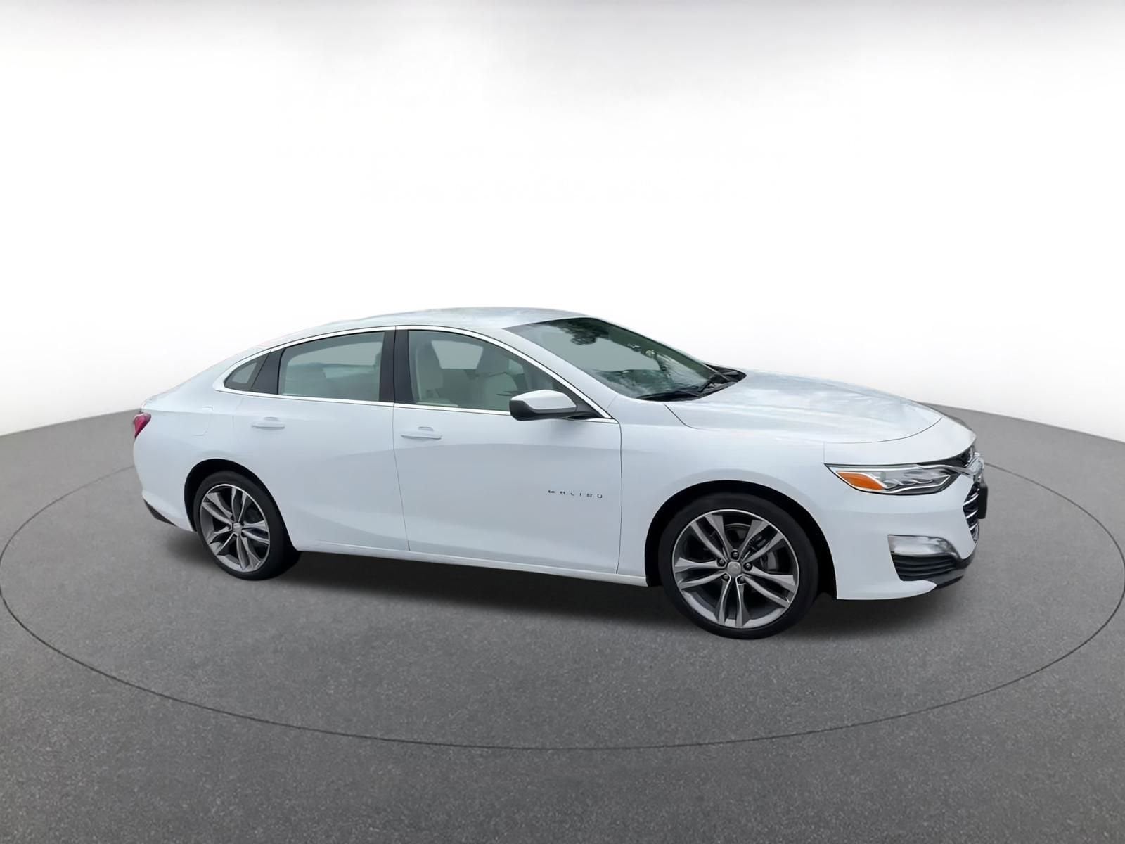 Thumbnail: 2024 Chevrolet Malibu - 2