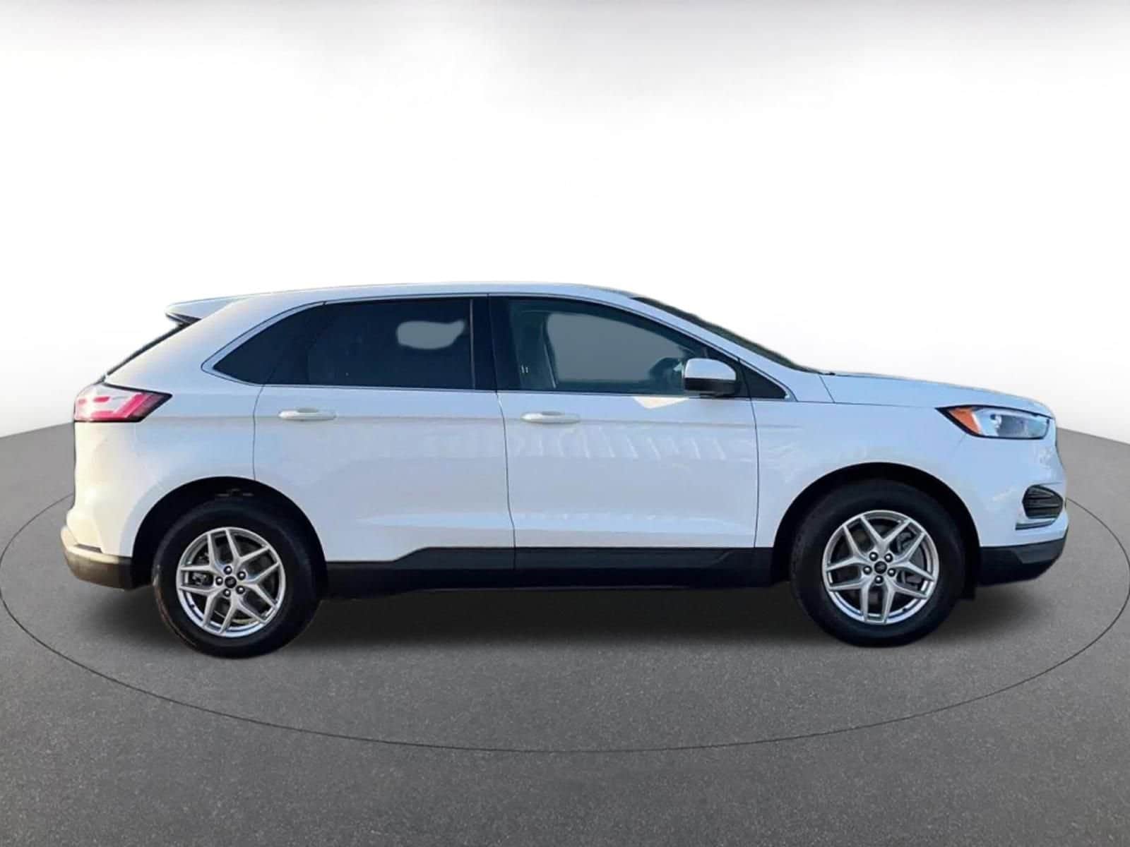 Thumbnail: 2024 Ford Edge - 16