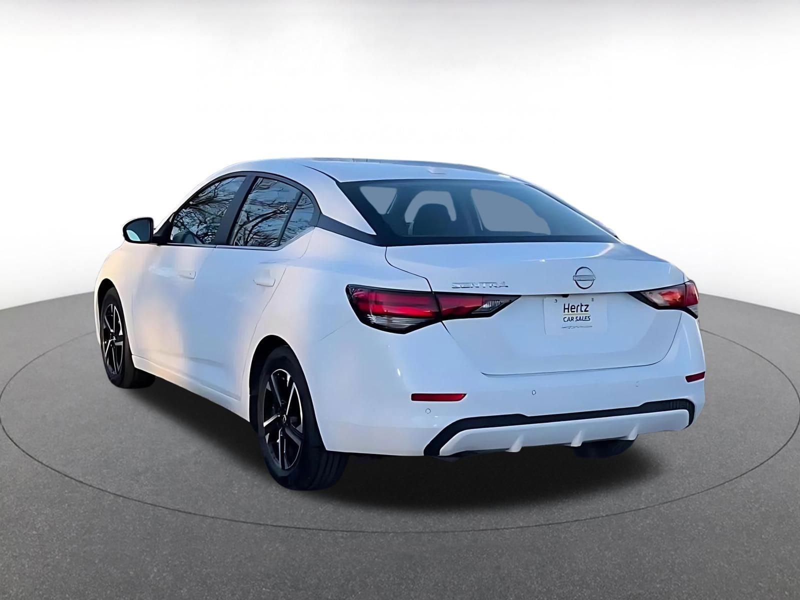 Thumbnail: 2025 Nissan Sentra - 11