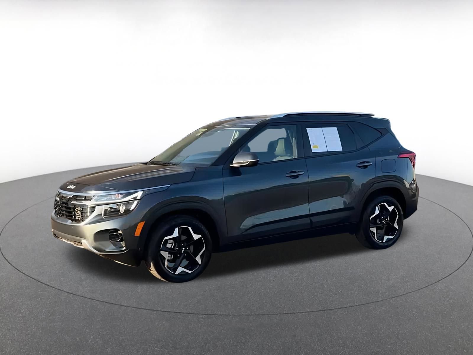 Thumbnail: 2025 Kia Seltos - 4