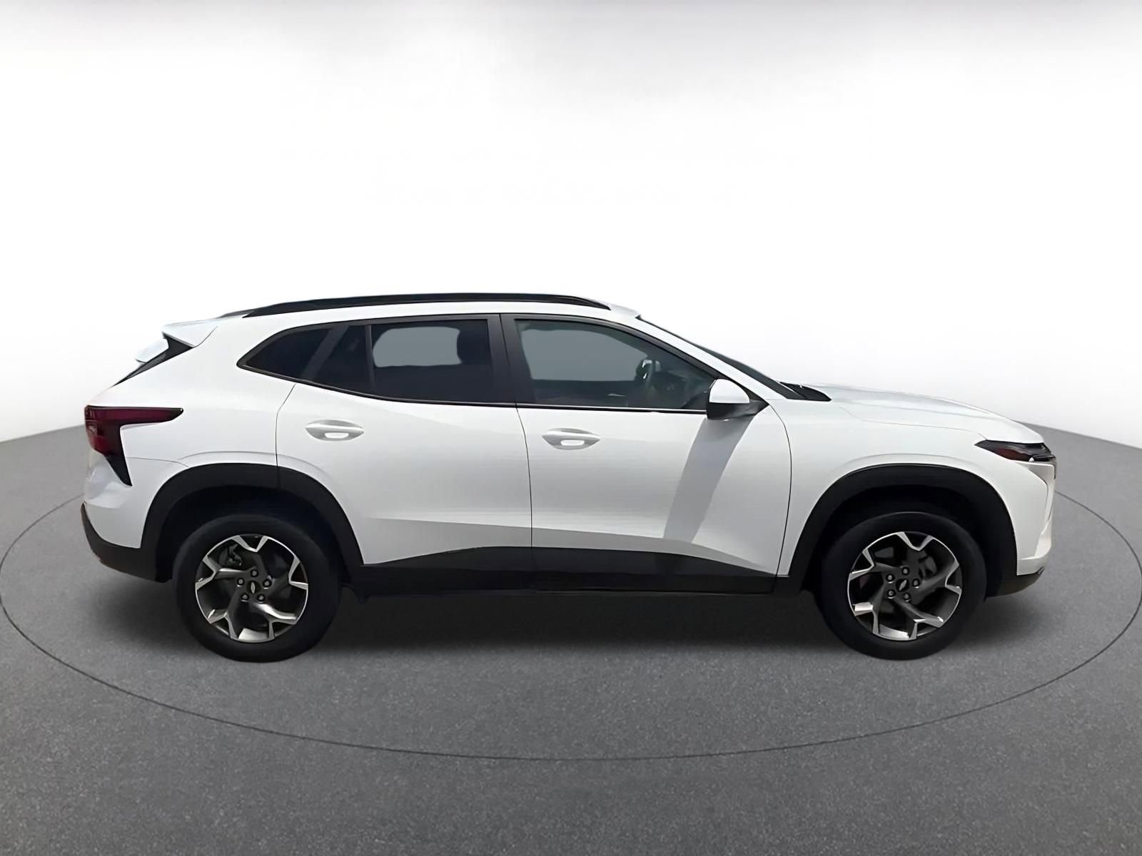 Thumbnail: 2025 Chevrolet Trax - 15
