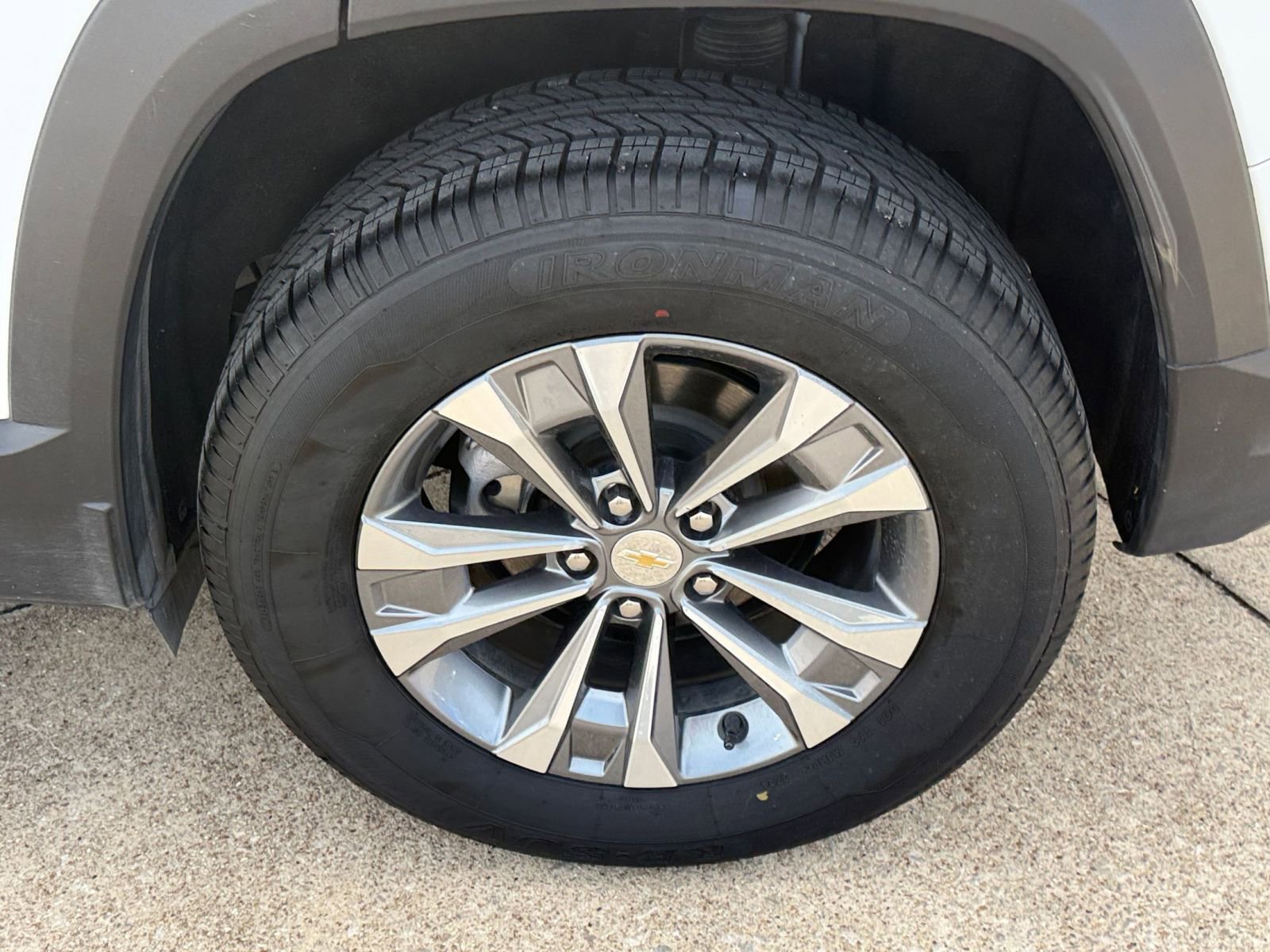 Thumbnail: 2025 Chevrolet Equinox - 30