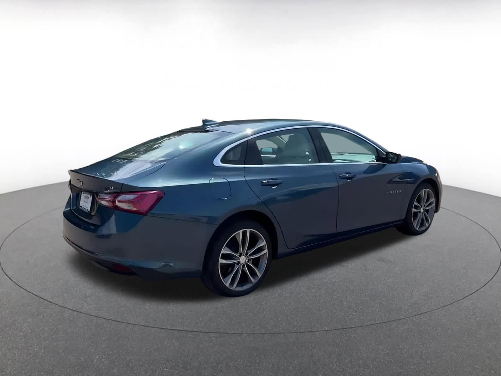 Thumbnail: 2024 Chevrolet Malibu - 14
