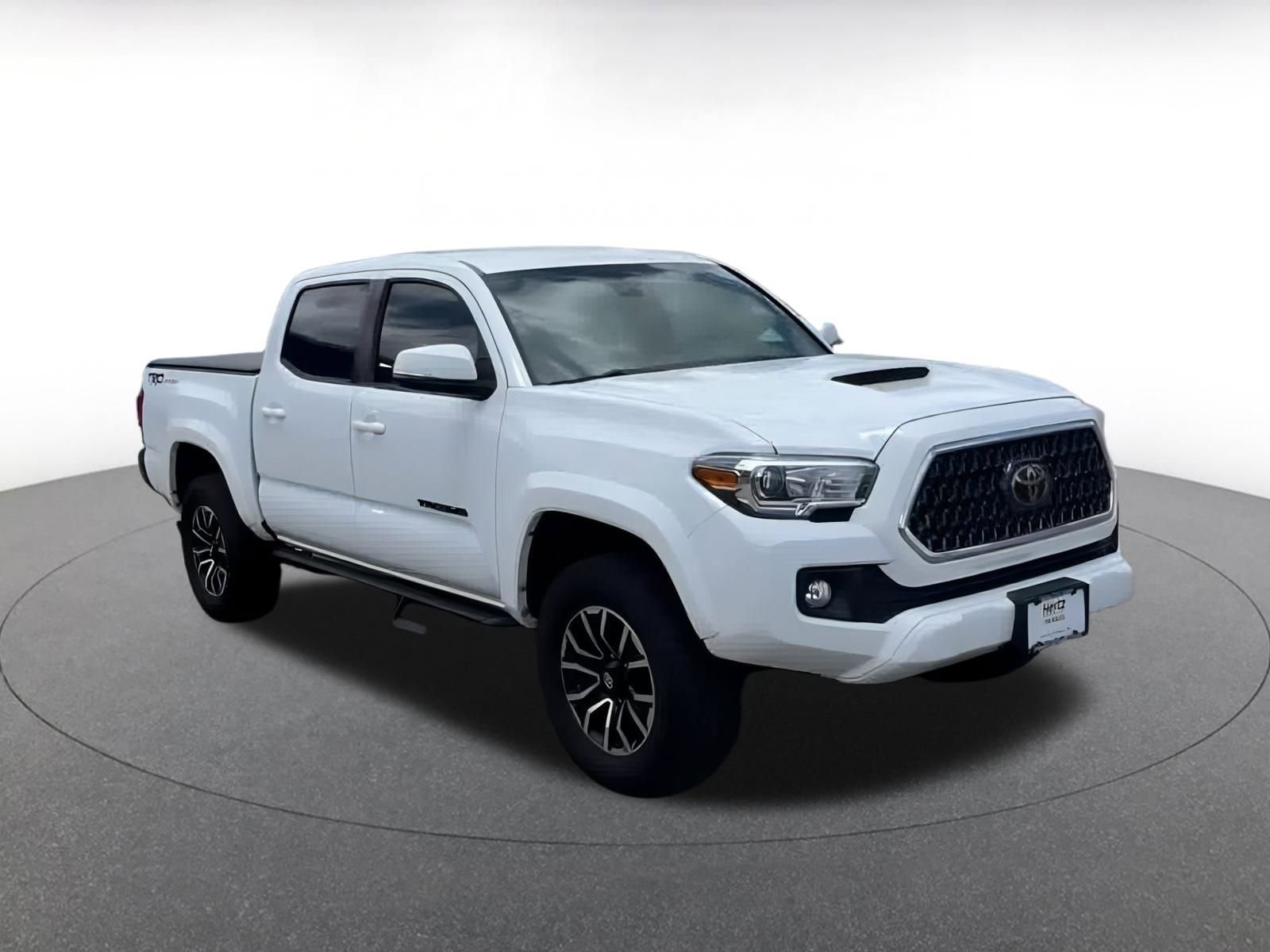 Thumbnail: 2019 Toyota Tacoma - 3