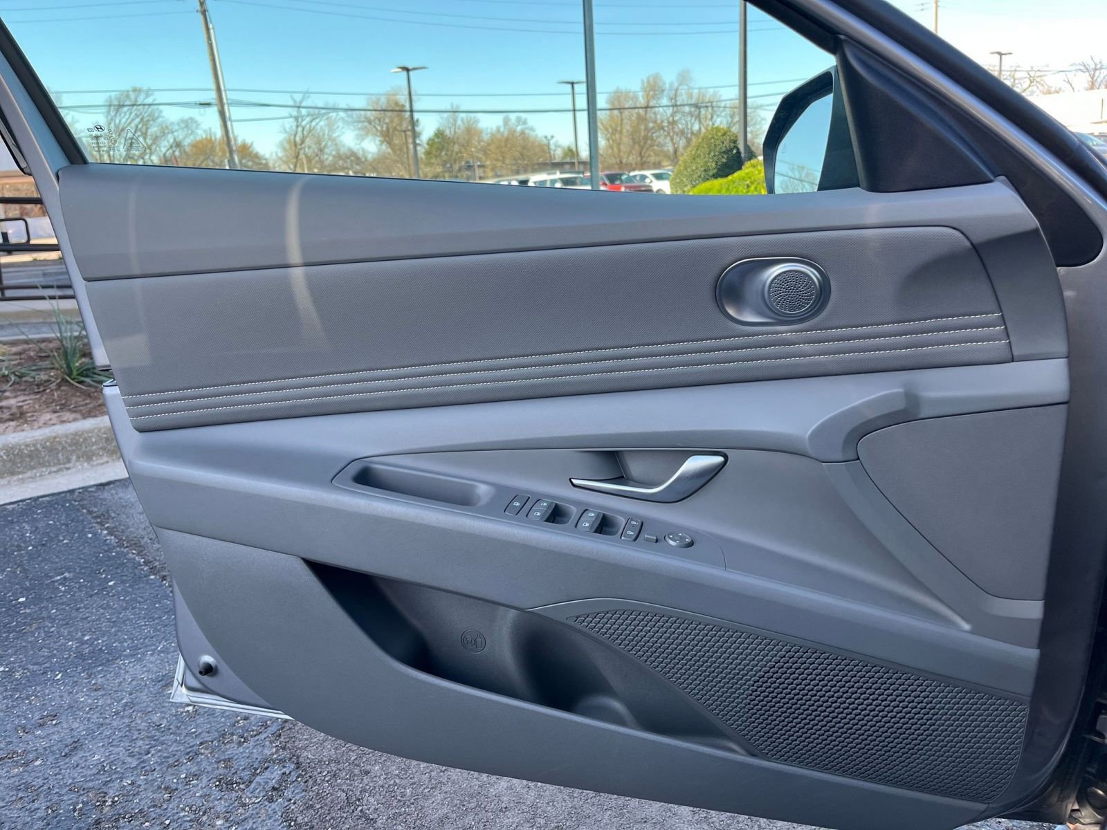 Thumbnail: 2025 Hyundai Elantra - 18