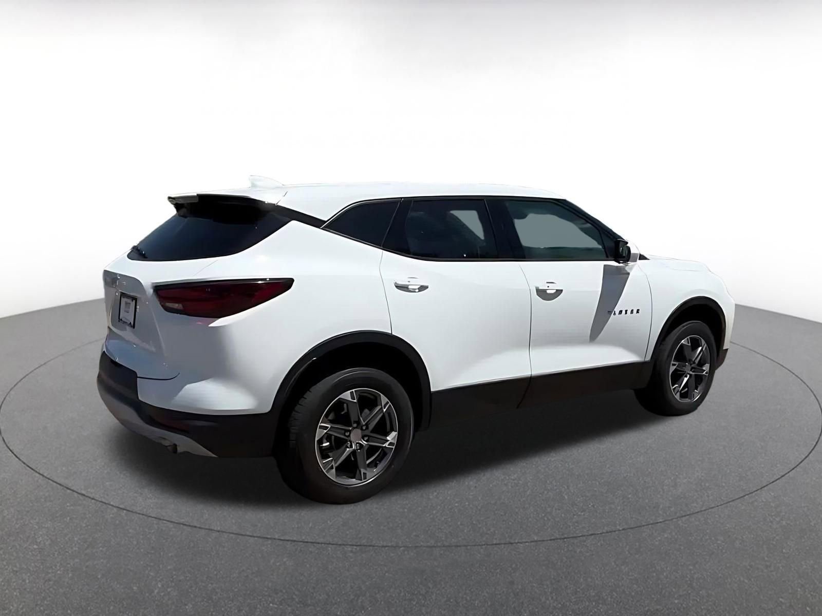 Thumbnail: 2025 Chevrolet Blazer - 15