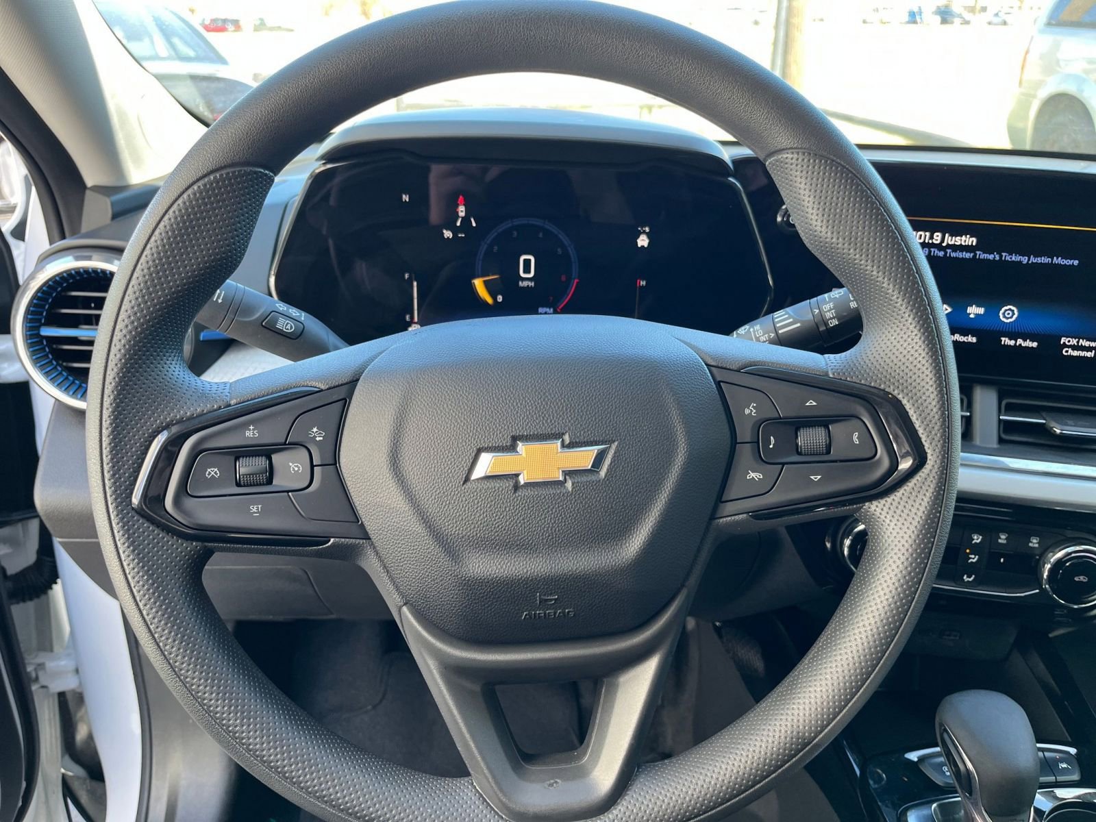 Thumbnail: 2025 Chevrolet Trax - 27