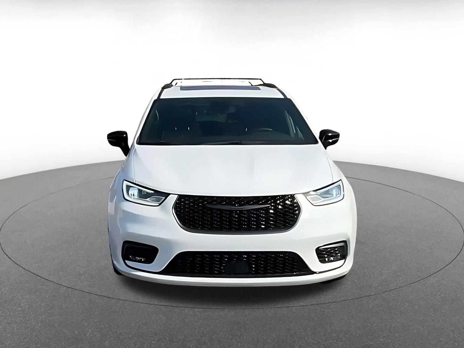 Thumbnail: 2025 Chrysler Pacifica - 4