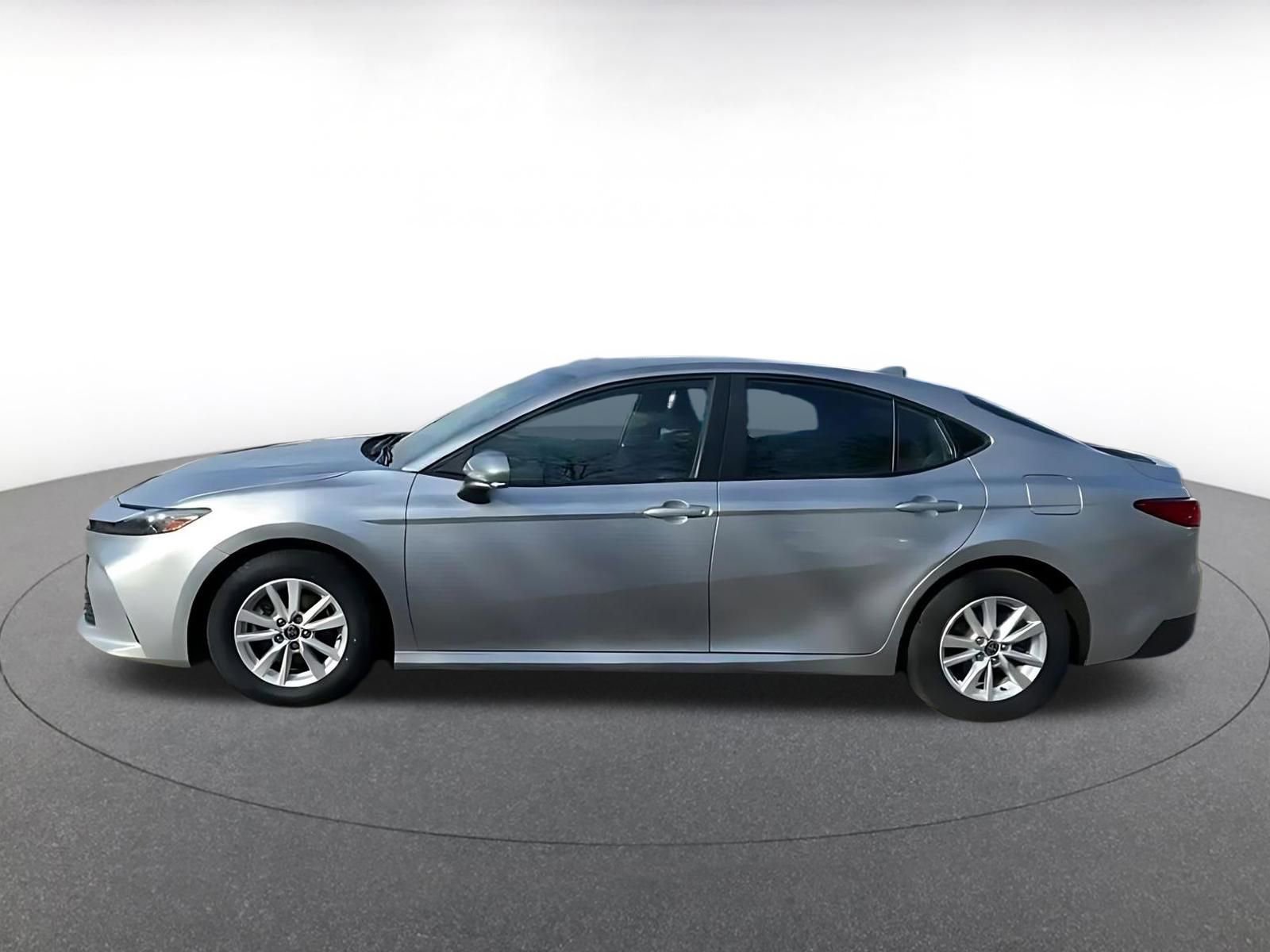 Thumbnail: 2025 Toyota Camry - 10