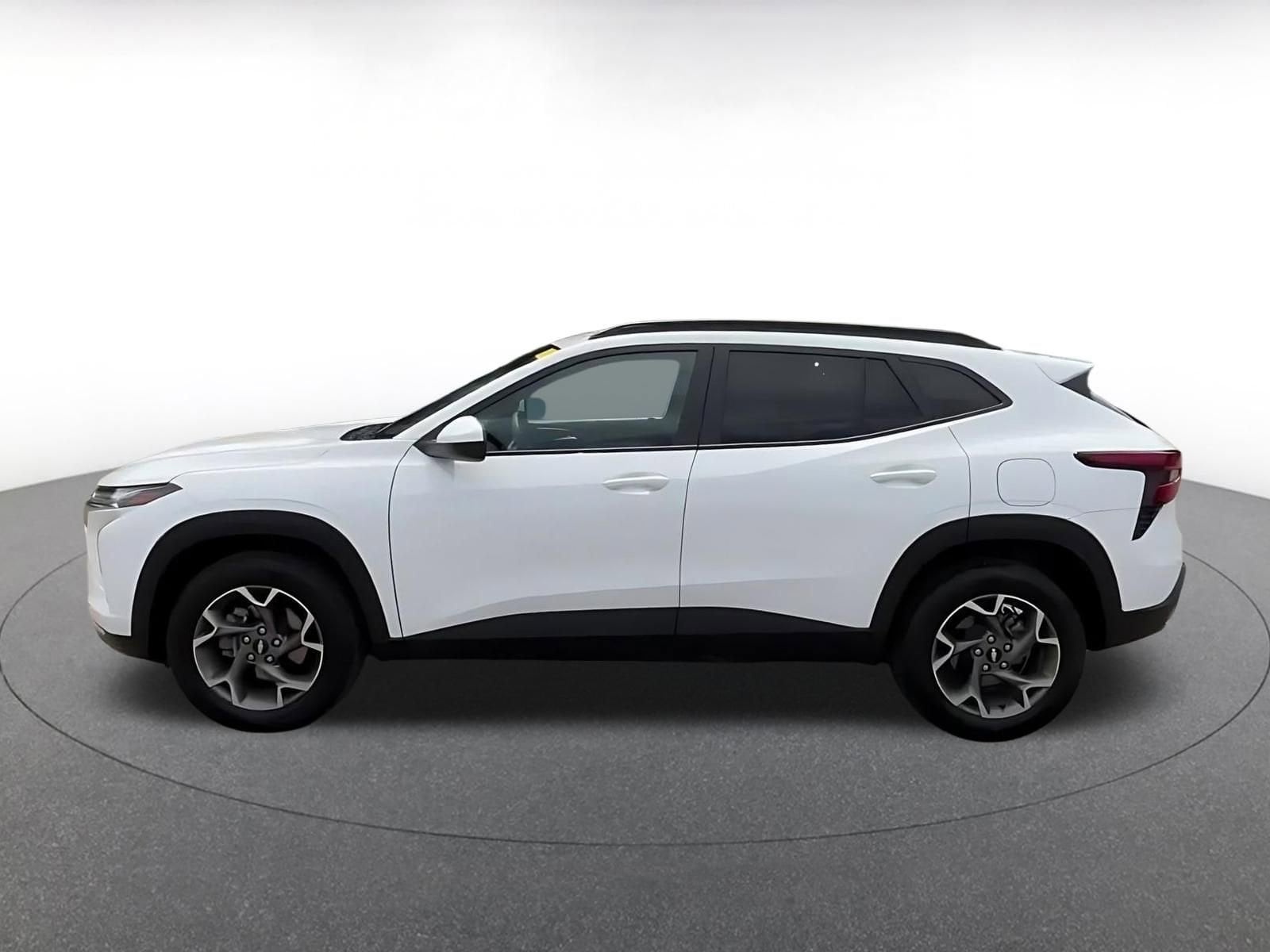 Thumbnail: 2025 Chevrolet Trax - 9