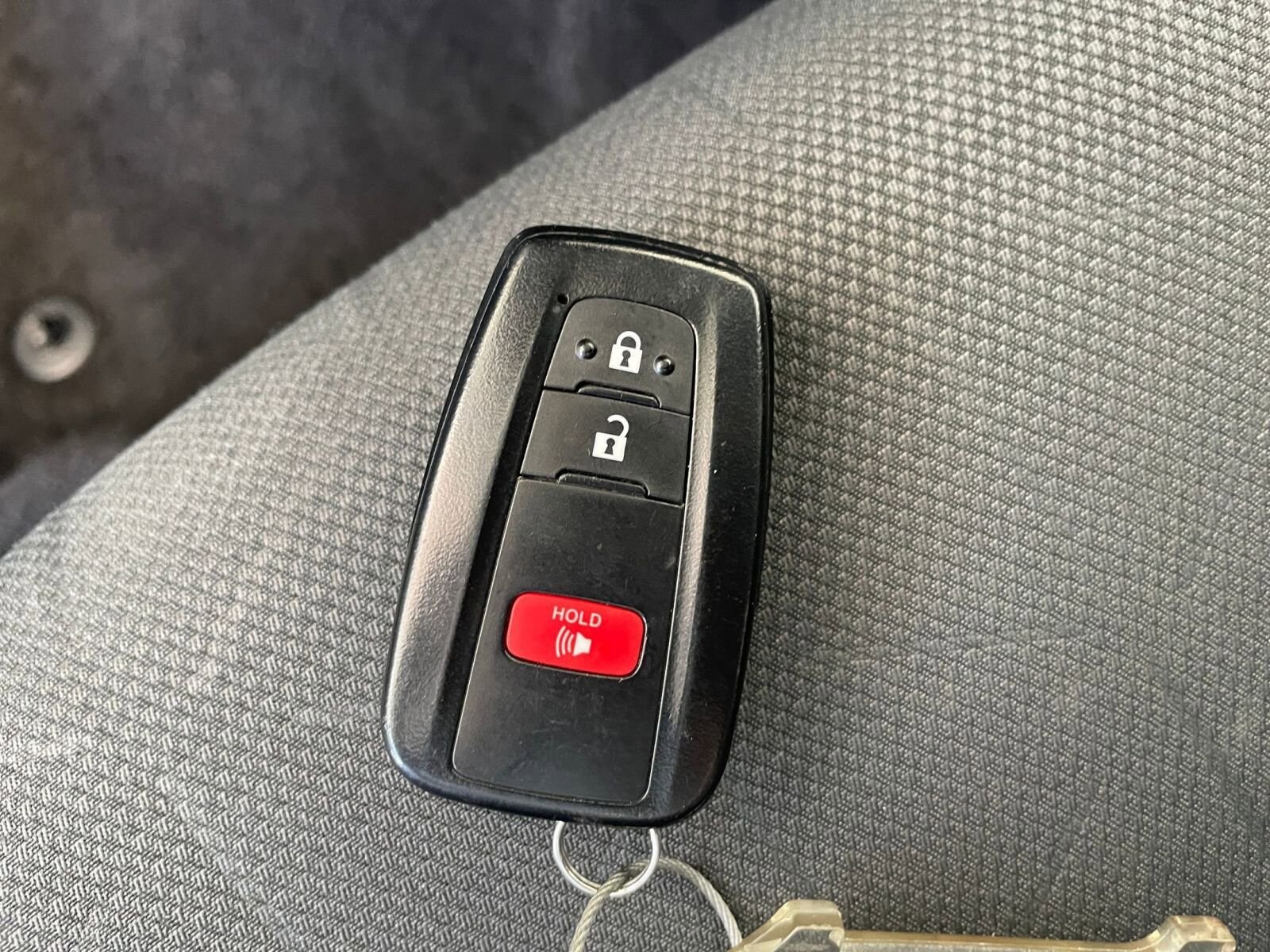 Thumbnail: 2025 Toyota RAV4 - 22