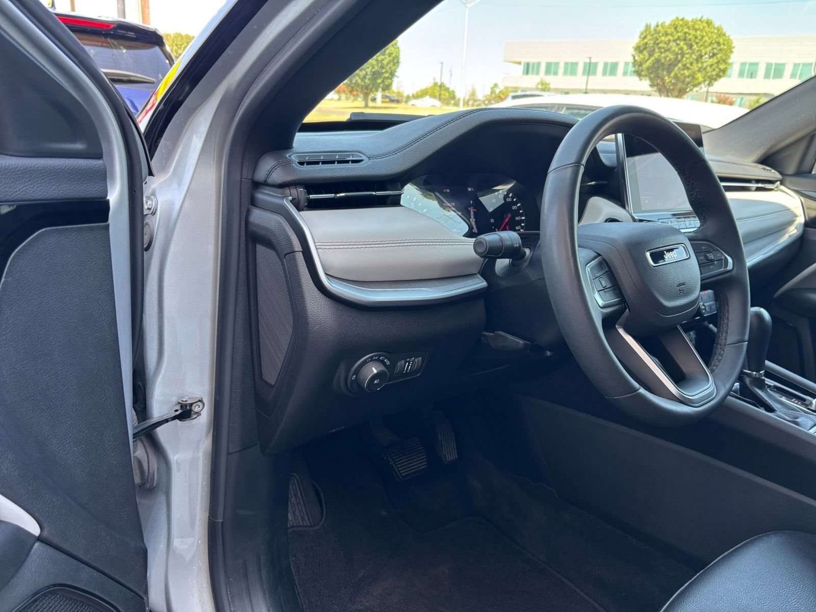 Thumbnail: 2025 Jeep Compass - 30