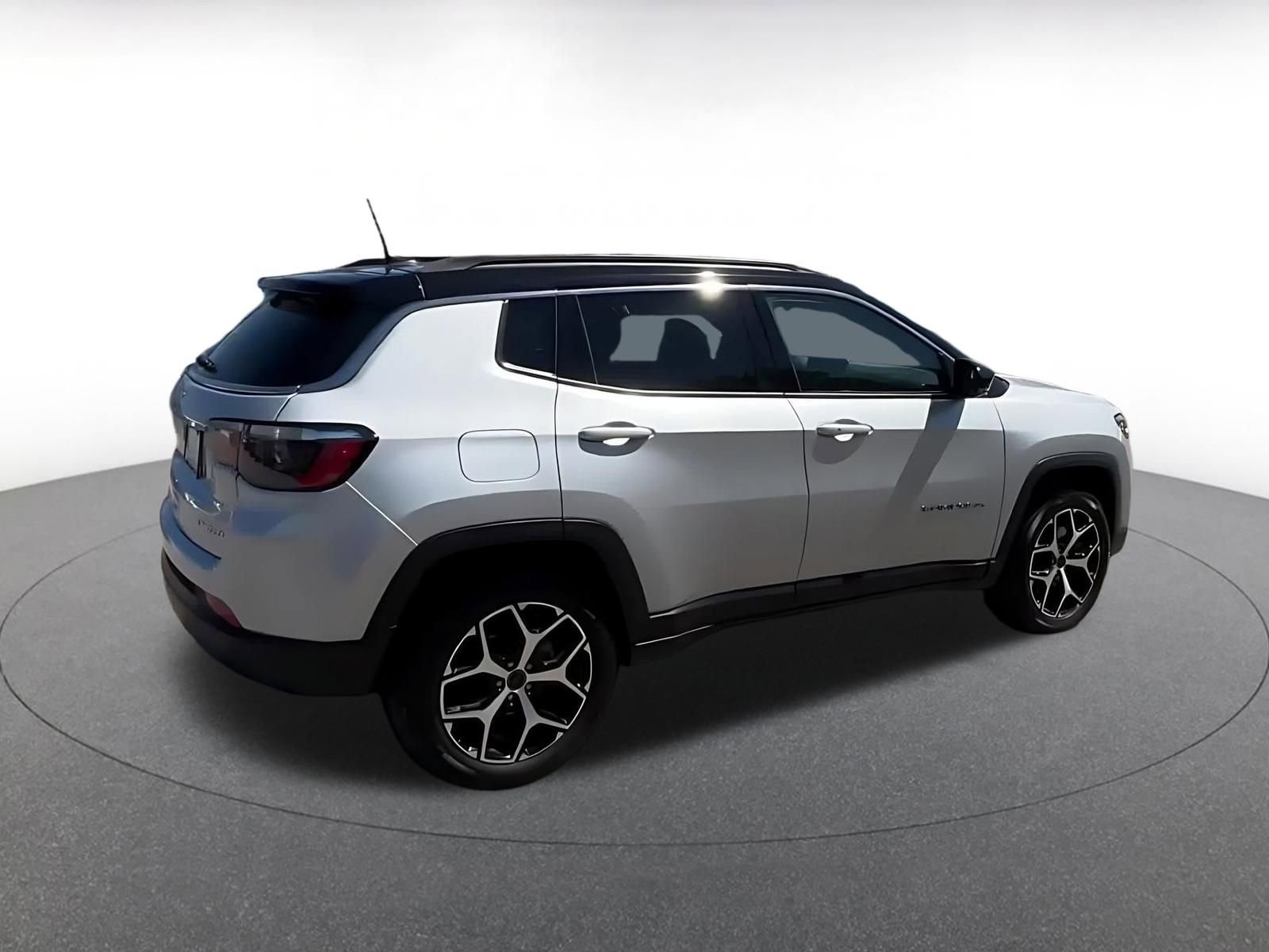 Thumbnail: 2025 Jeep Compass - 15