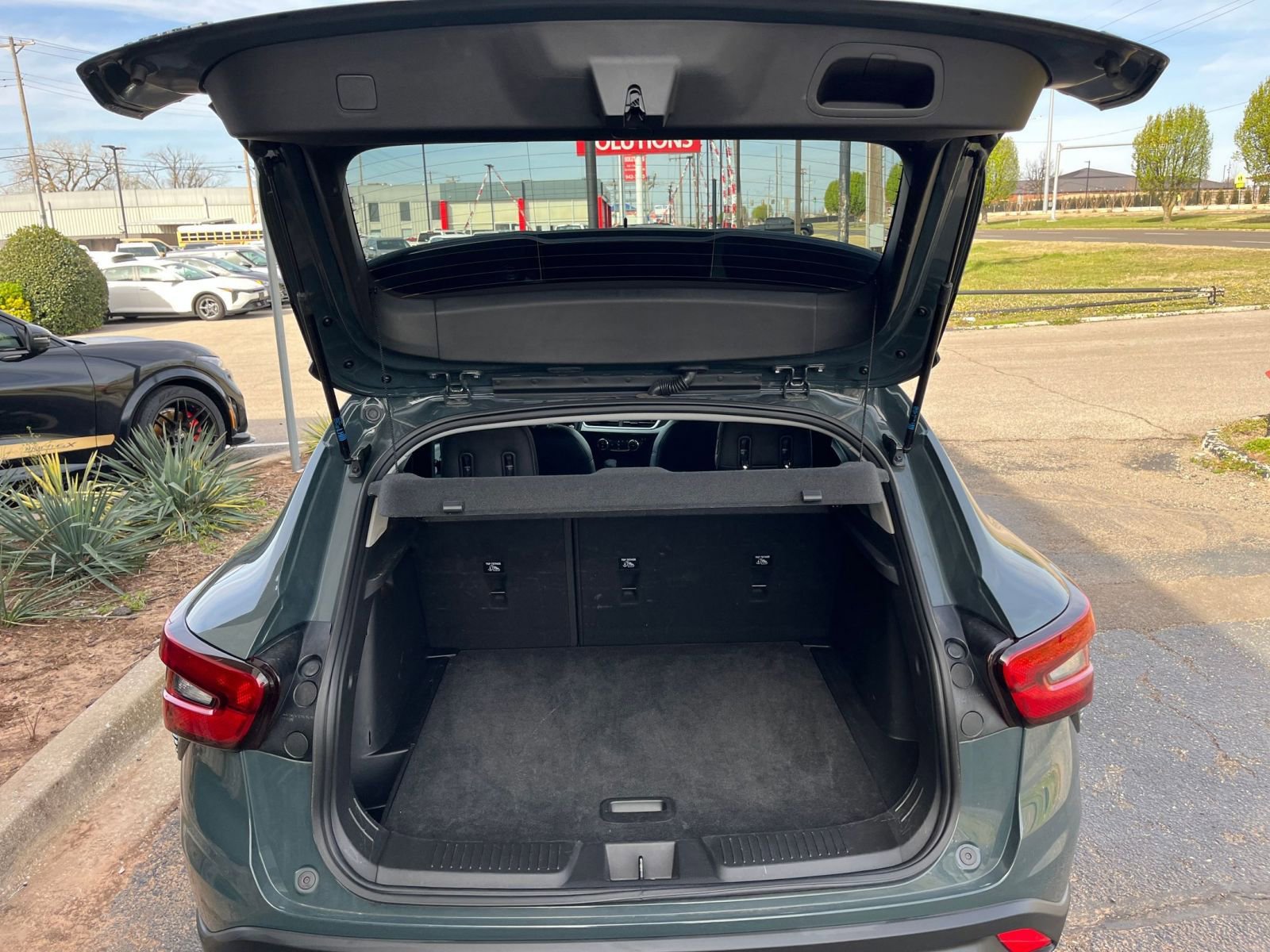 Thumbnail: 2025 Chevrolet Trax - 30