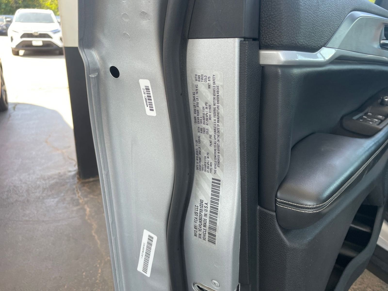 Thumbnail: 2023 Jeep Grand Cherokee - 29