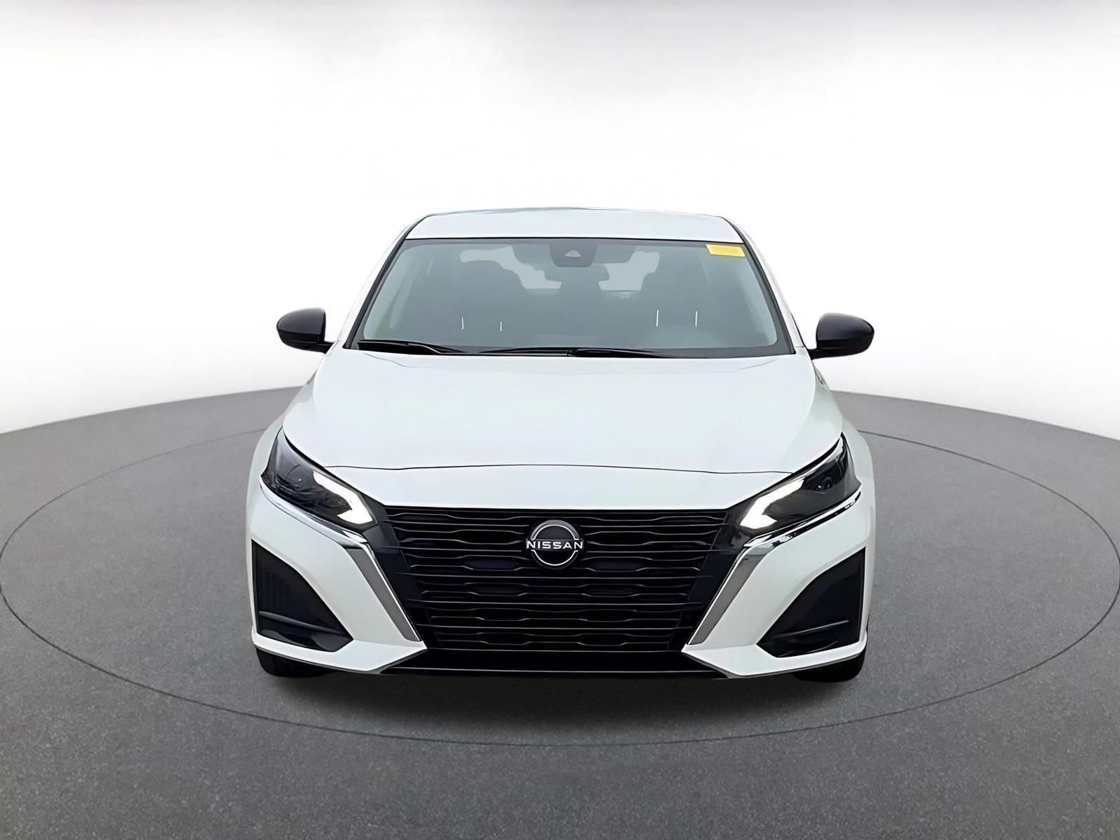Thumbnail: 2025 Nissan Altima - 4