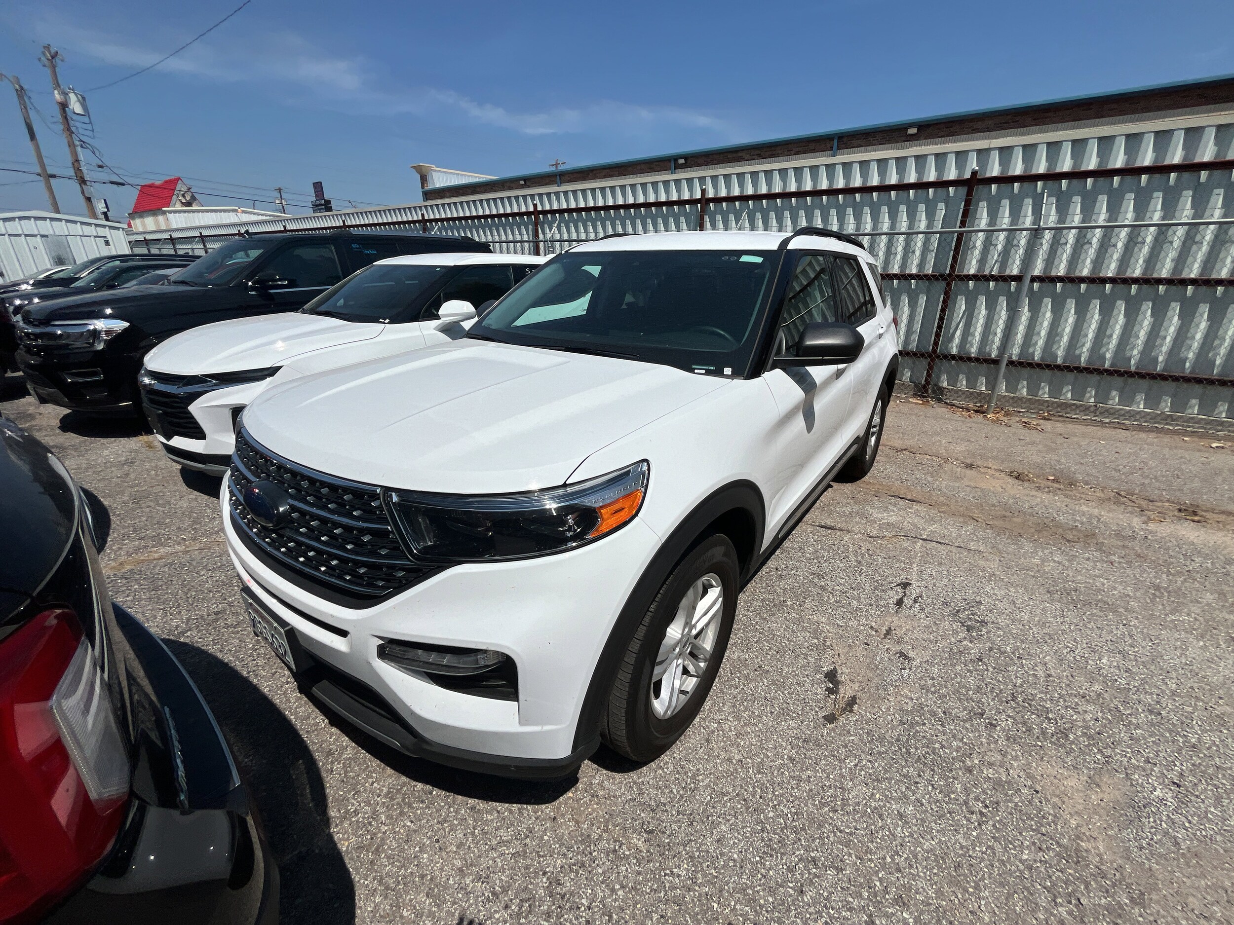 2023 Ford Explorer XLT 2